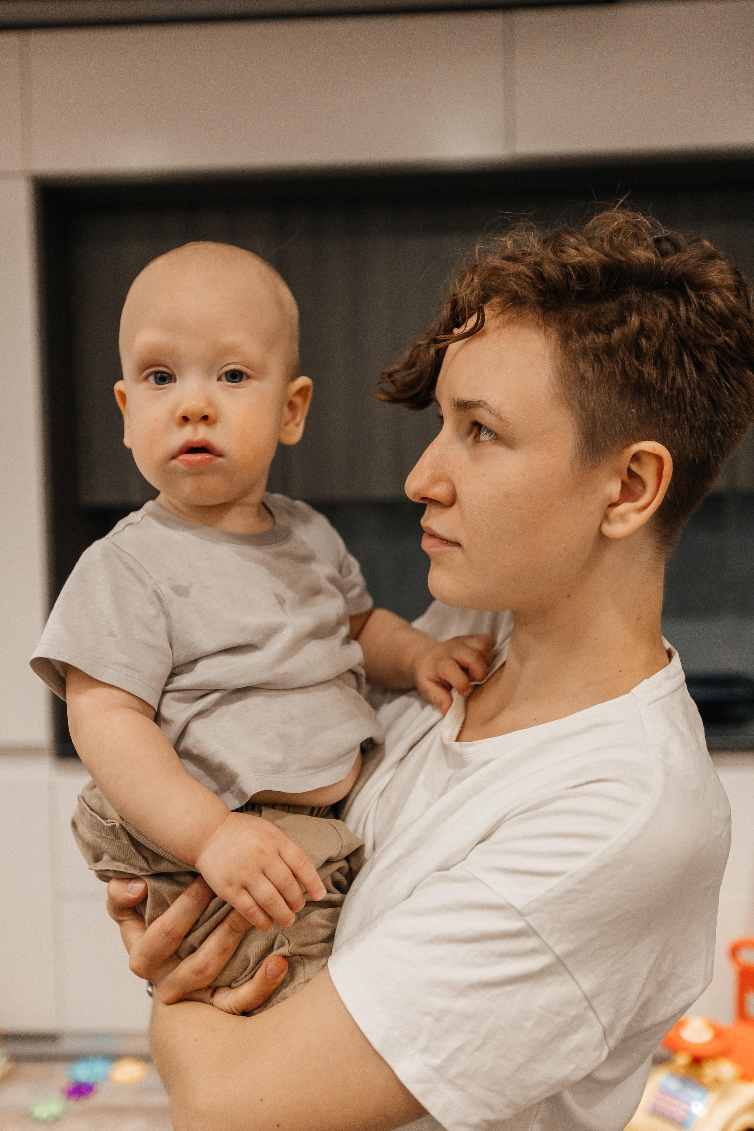 1 год дома. Фотограф Авилова Дарья ● Тюмень● Съемка больших семей ●Архив поколений