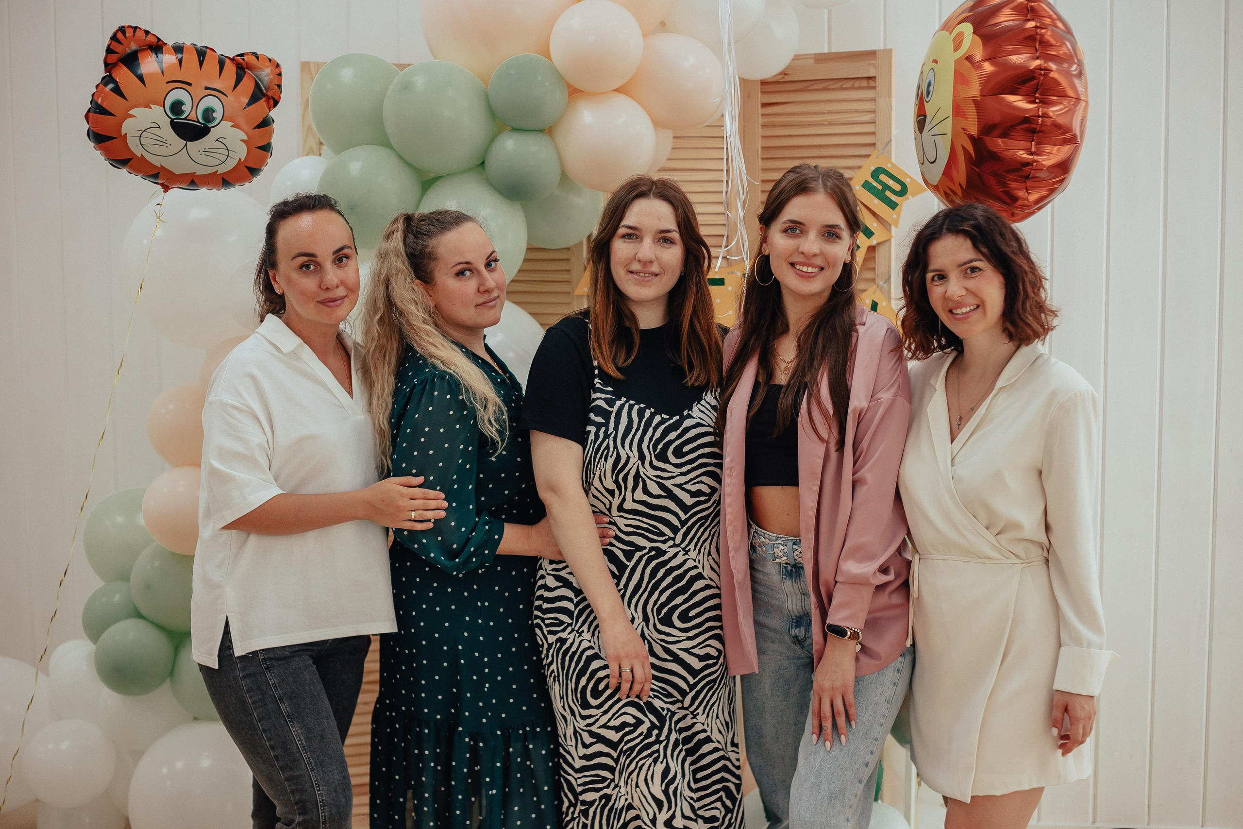 1 год в игровой. Фотограф Авилова Дарья ● Тюмень● Съемка больших семей ●Архив поколений