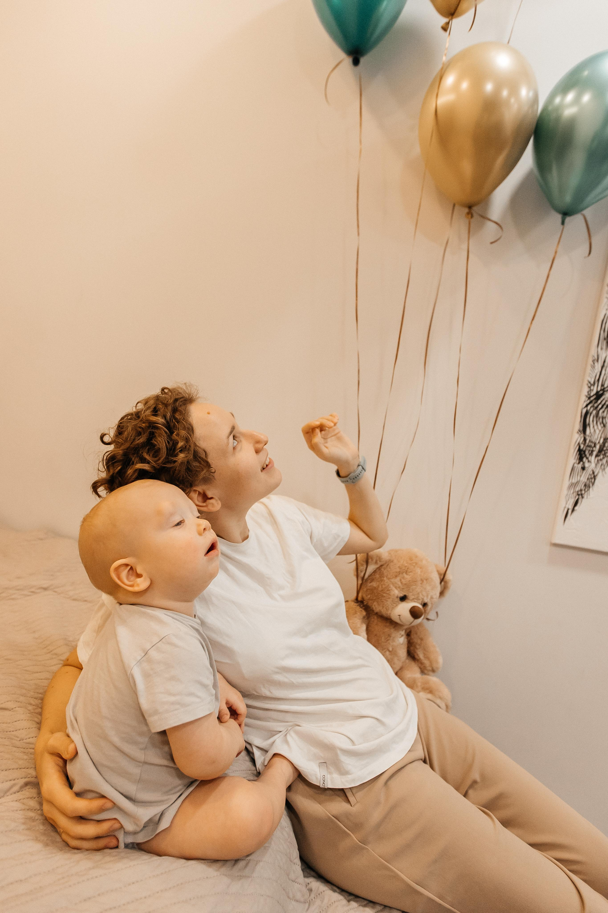 1 год дома. Фотограф Авилова Дарья ● Тюмень● Съемка больших семей ●Архив поколений