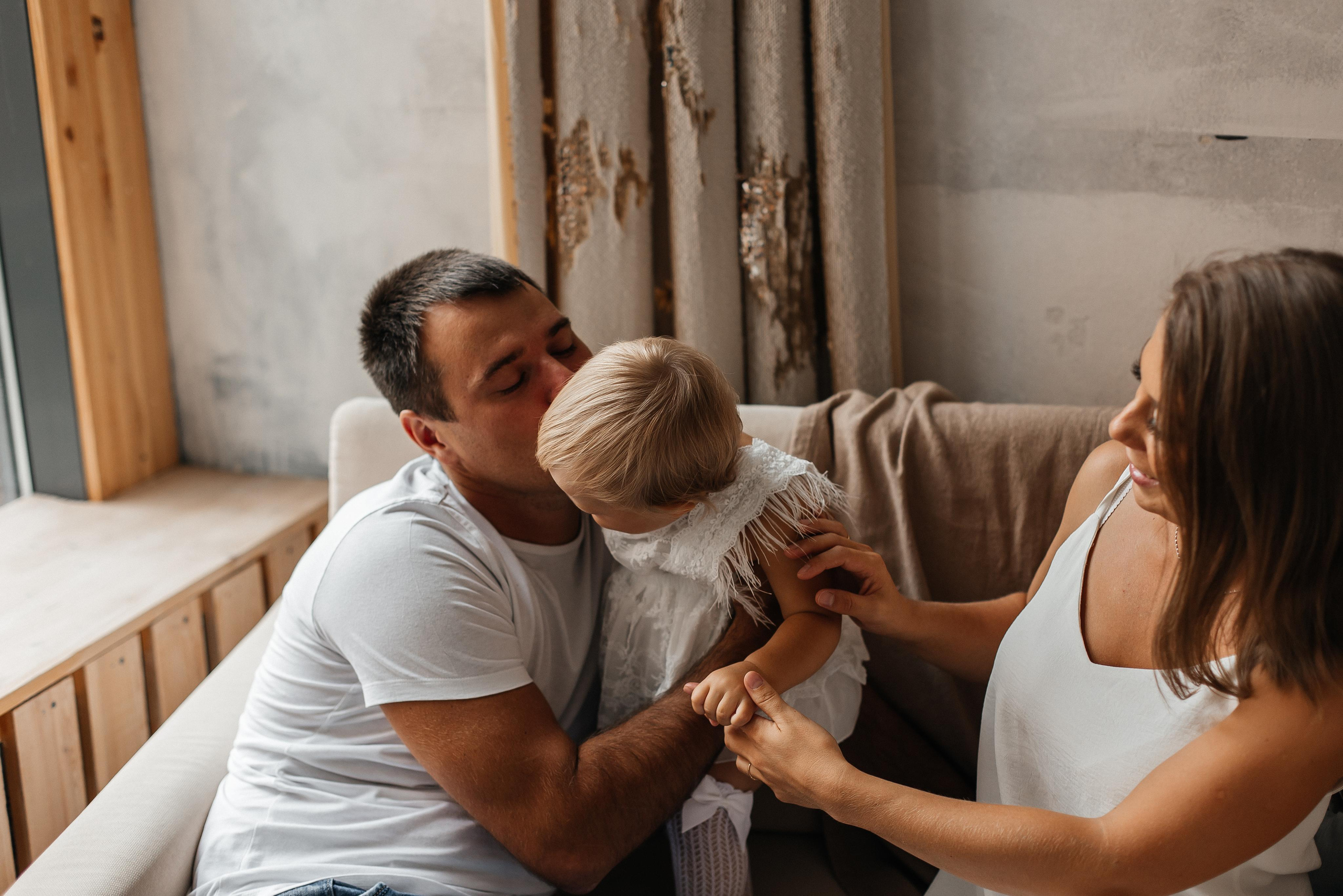 Семейная фотосессия (1 годик). Фотограф Авилова Дарья ● Тюмень● Съемка больших семей ●Архив поколений