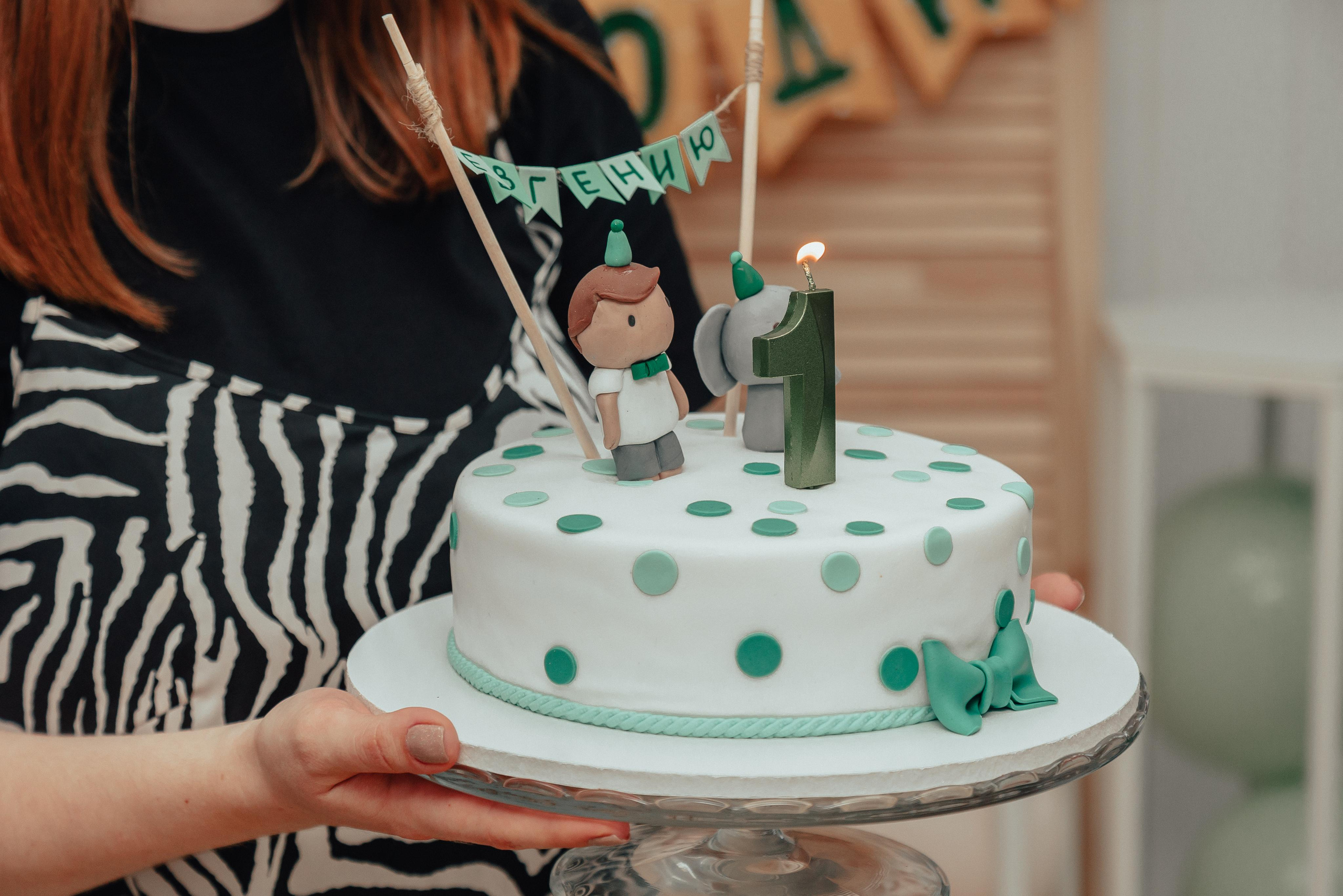 1 год в игровой. Фотограф Авилова Дарья ● Тюмень● Съемка больших семей ●Архив поколений