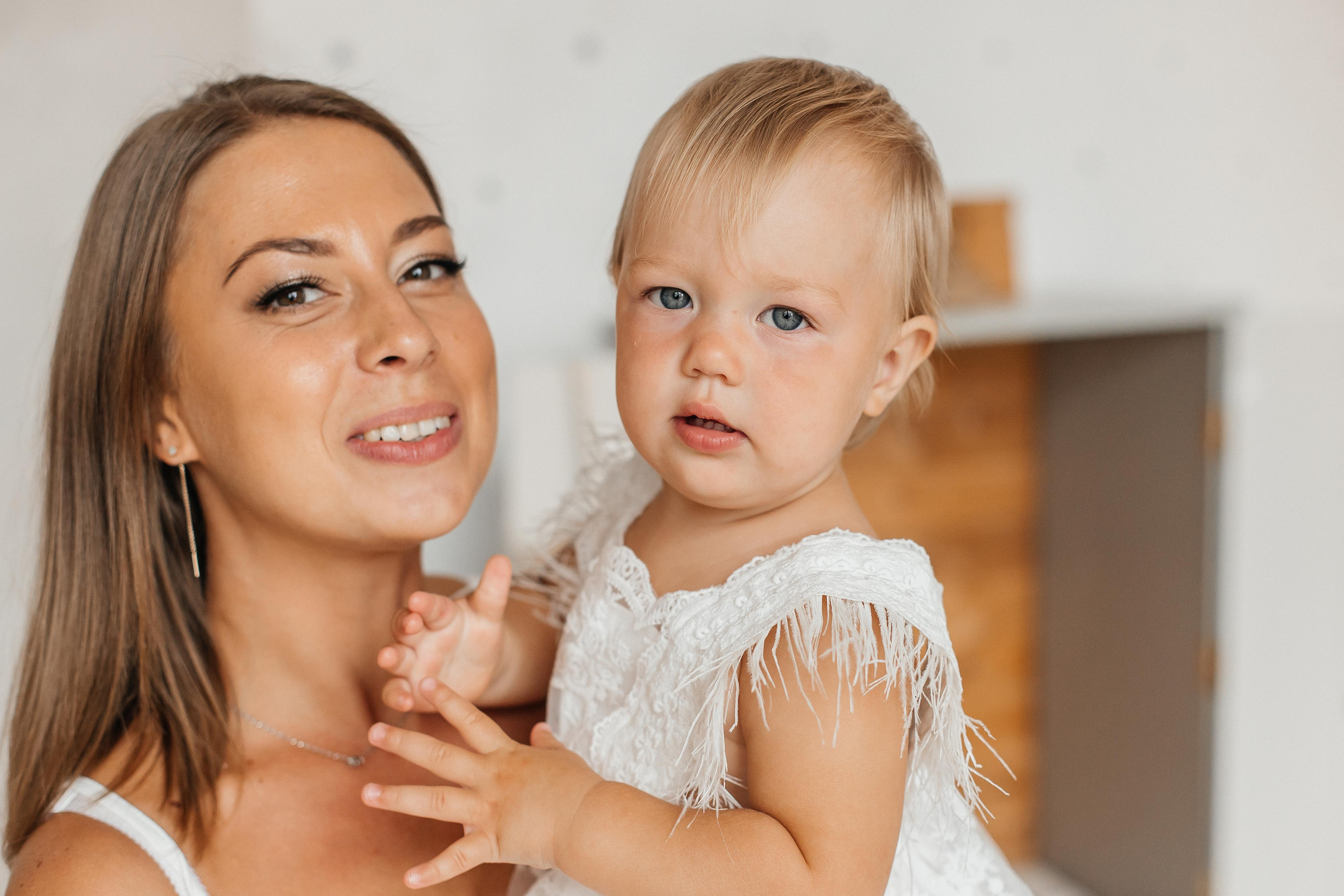Семейная фотосессия (1 годик). Фотограф Авилова Дарья ● Тюмень● Съемка больших семей ●Архив поколений