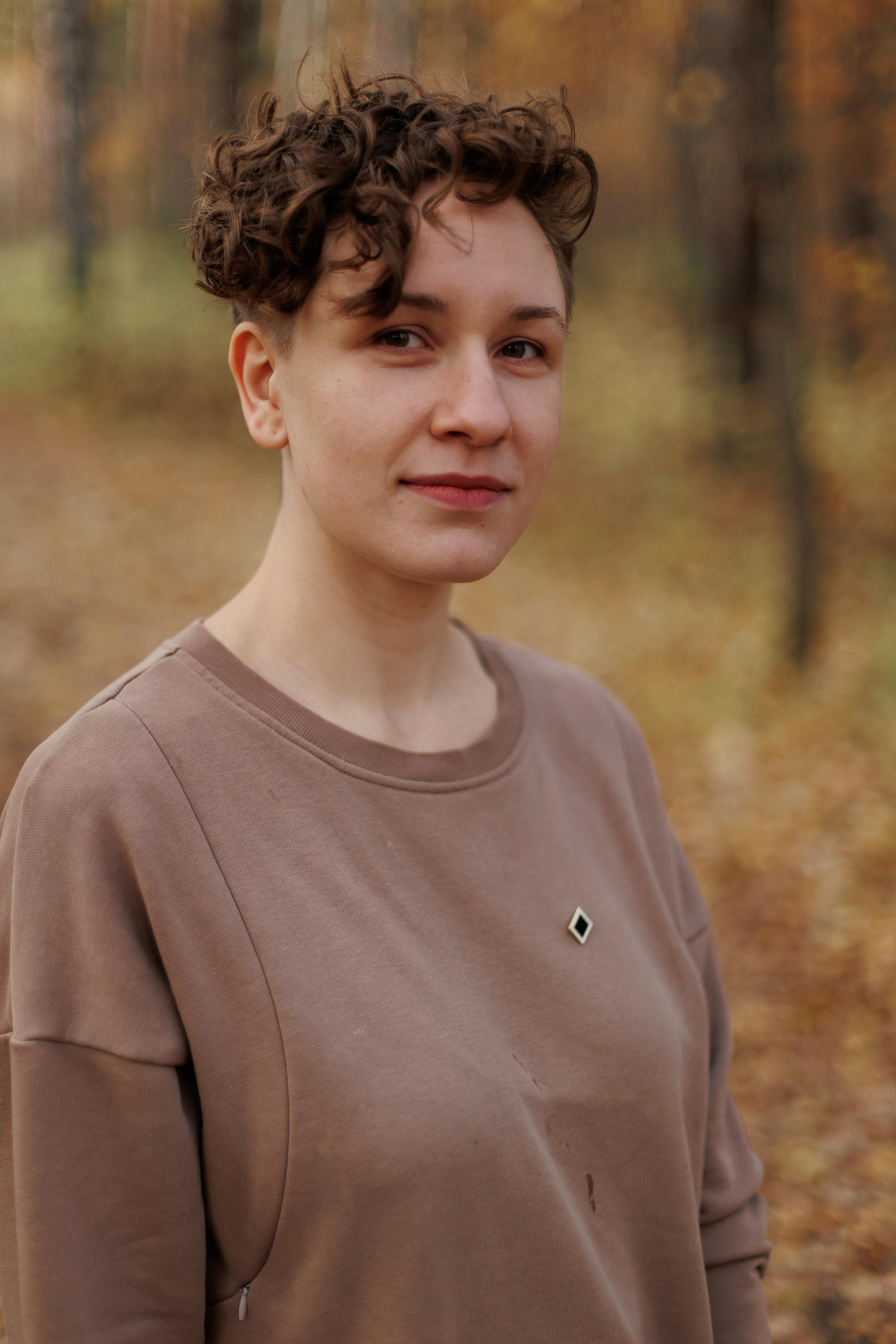 Мама и малыш (прогулка). Фотограф Авилова Дарья ● Тюмень● Съемка больших семей ●Архив поколений