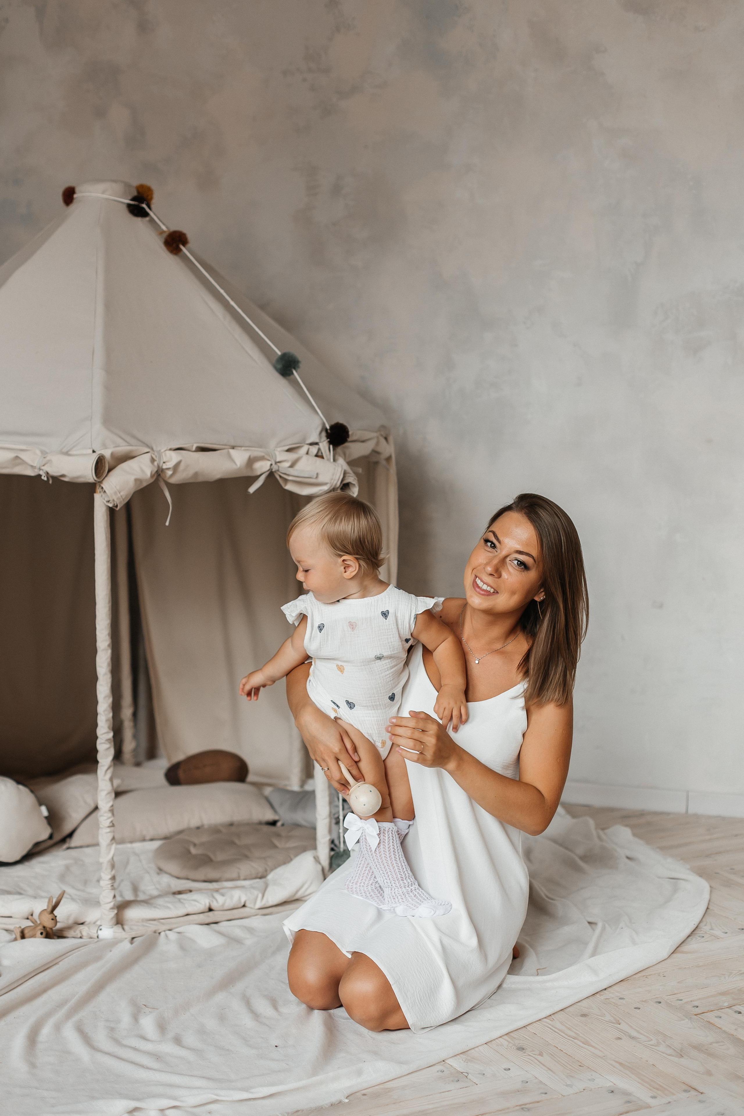 Семейная фотосессия (1 годик). Фотограф Авилова Дарья ● Тюмень● Съемка больших семей ●Архив поколений