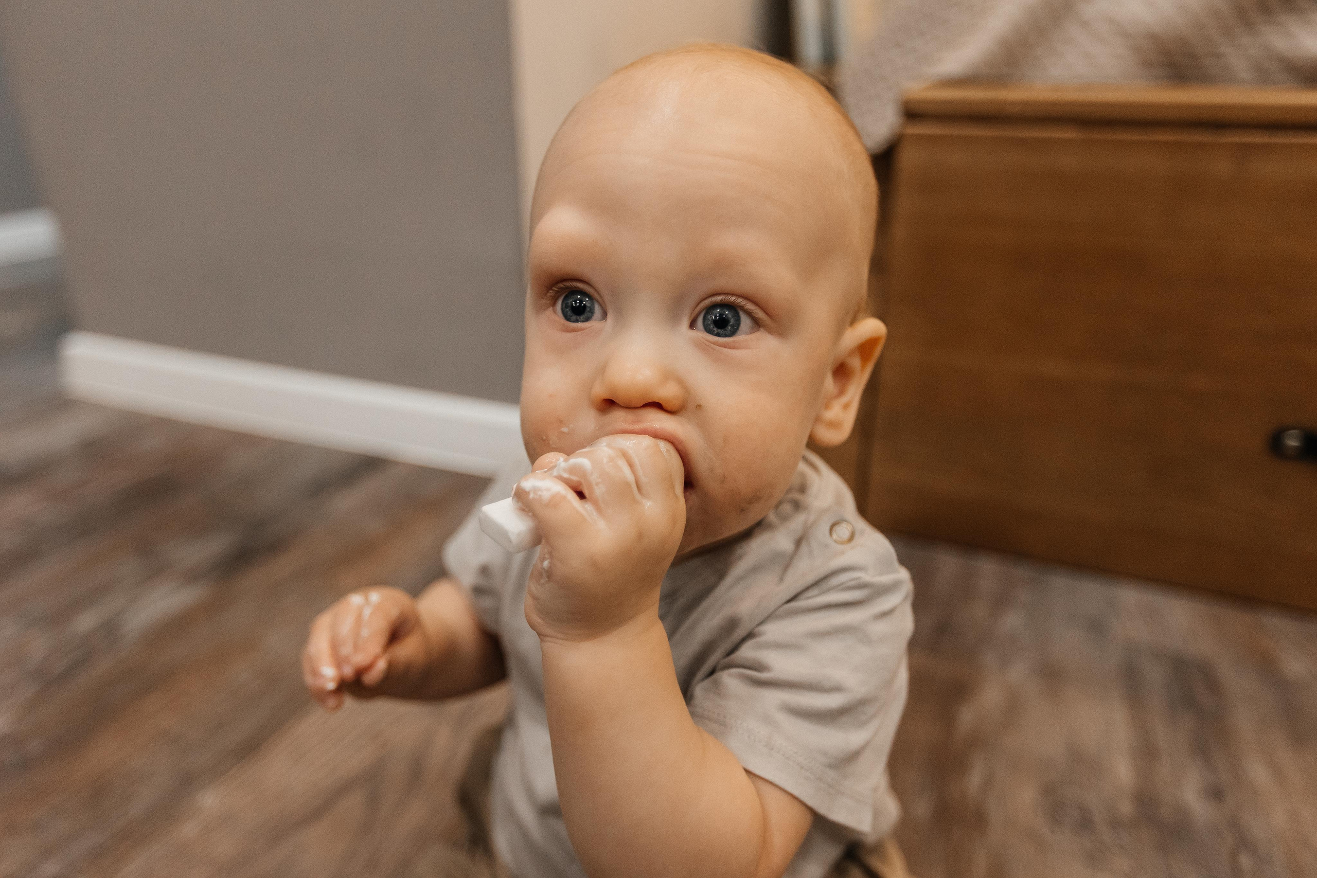 1 год дома. Фотограф Авилова Дарья ● Тюмень● Съемка больших семей ●Архив поколений