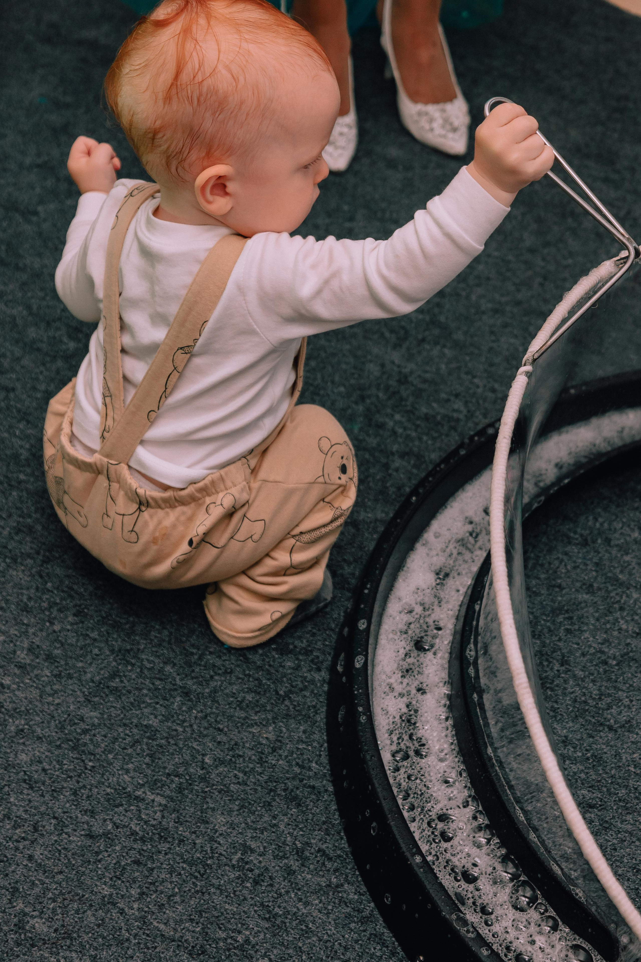 1 год в игровой. Фотограф Авилова Дарья ● Тюмень● Съемка больших семей ●Архив поколений