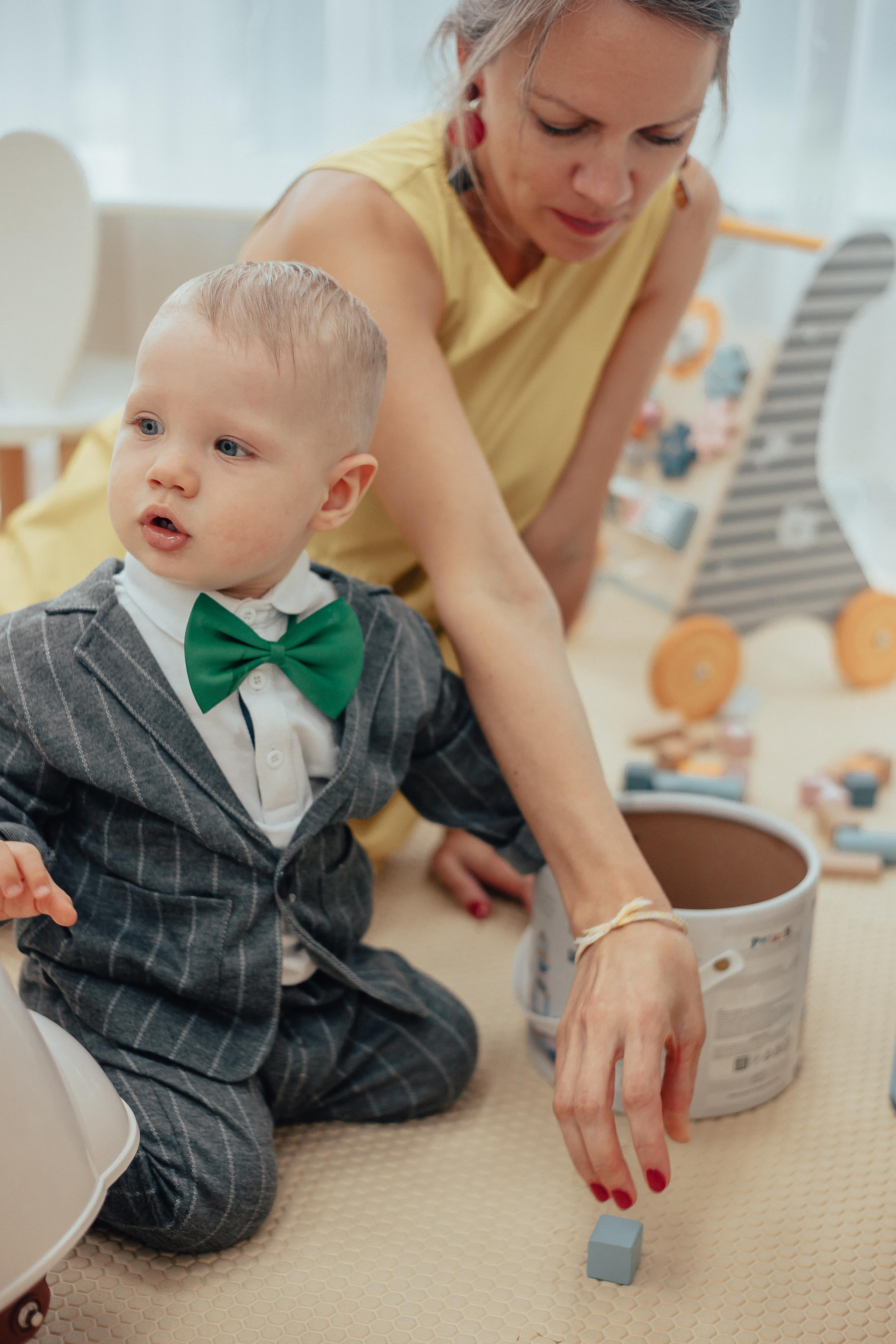 1 год в игровой. Фотограф Авилова Дарья ● Тюмень● Съемка больших семей ●Архив поколений