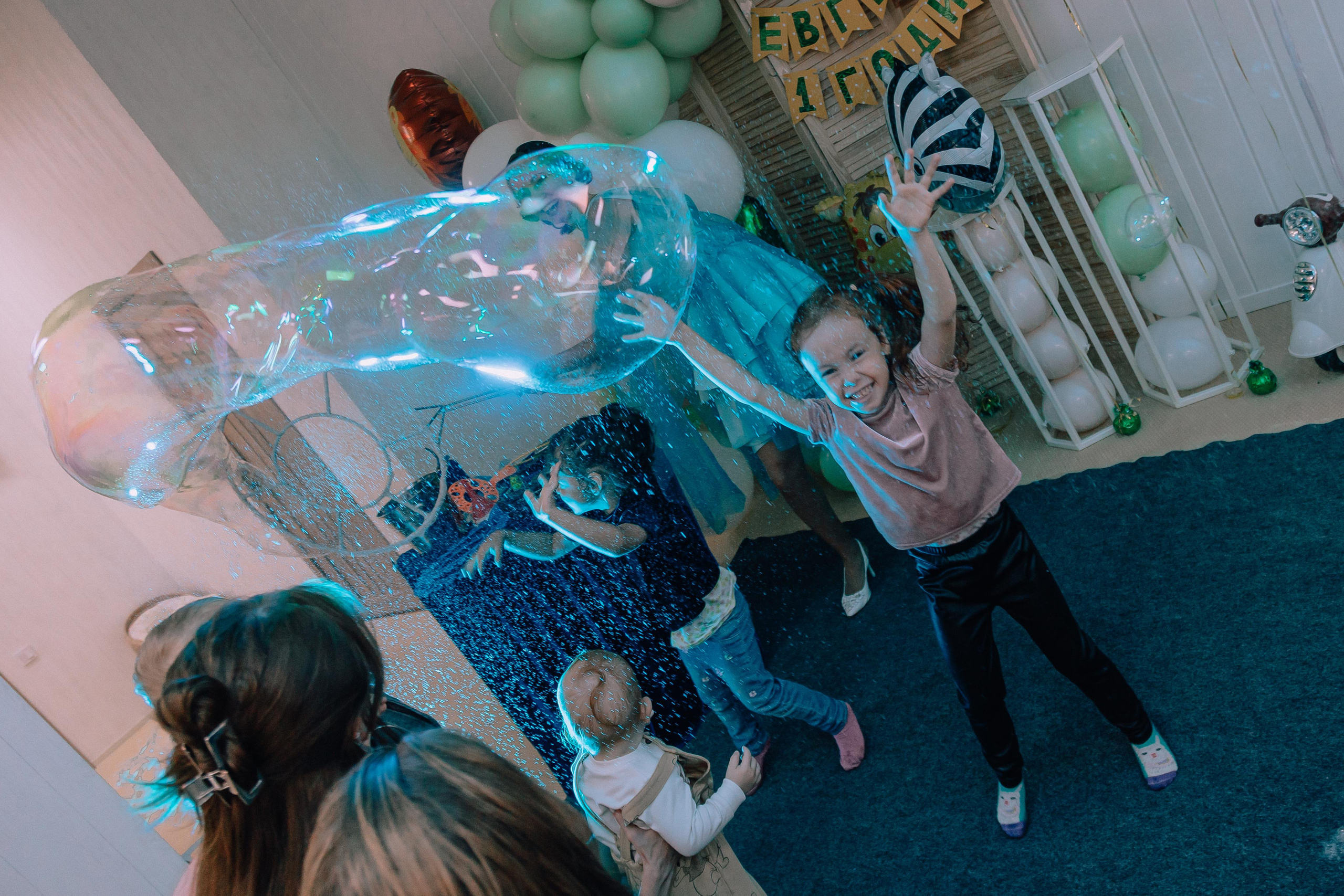 1 год в игровой. Фотограф Авилова Дарья ● Тюмень● Съемка больших семей ●Архив поколений