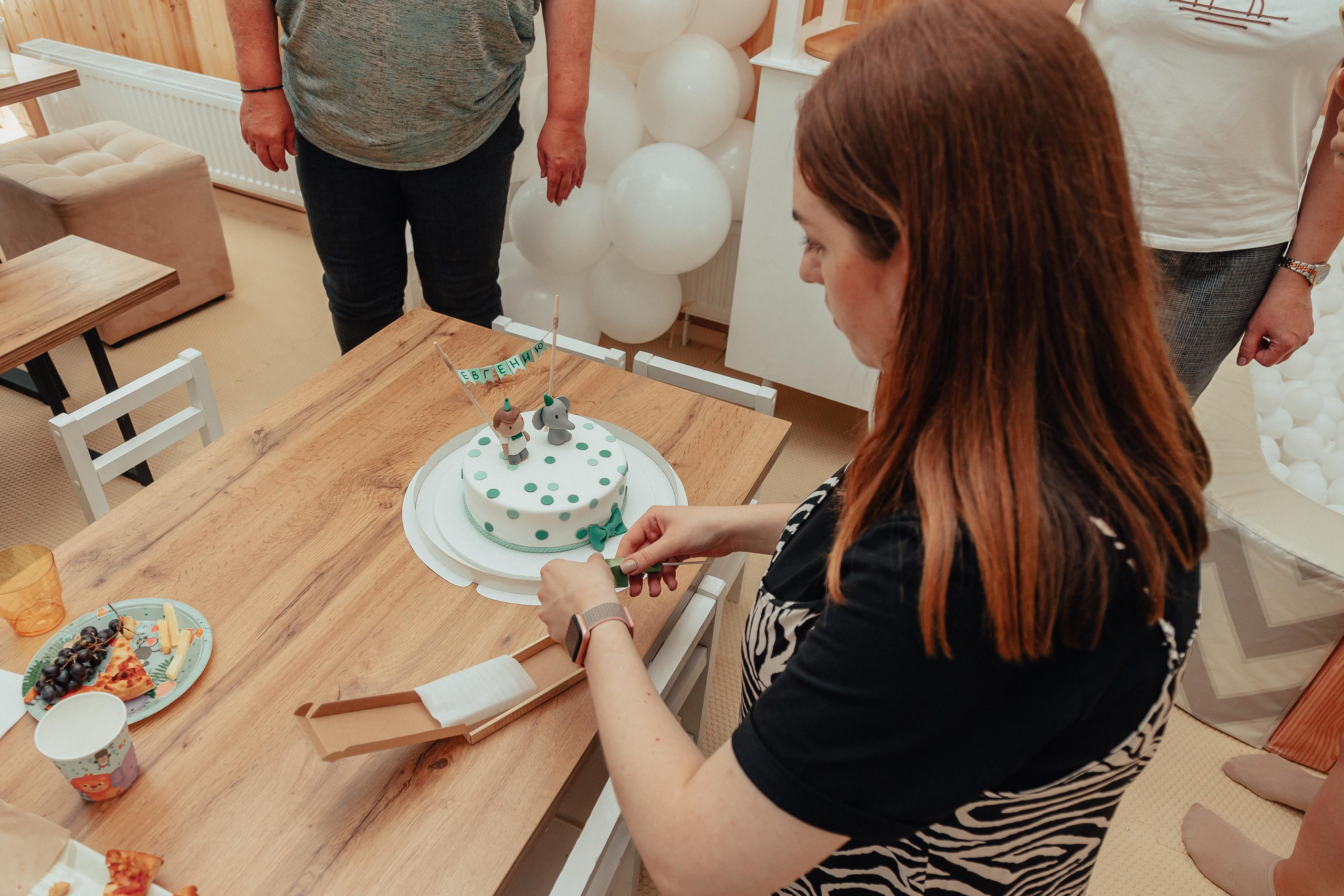 1 год в игровой. Фотограф Авилова Дарья ● Тюмень● Съемка больших семей ●Архив поколений