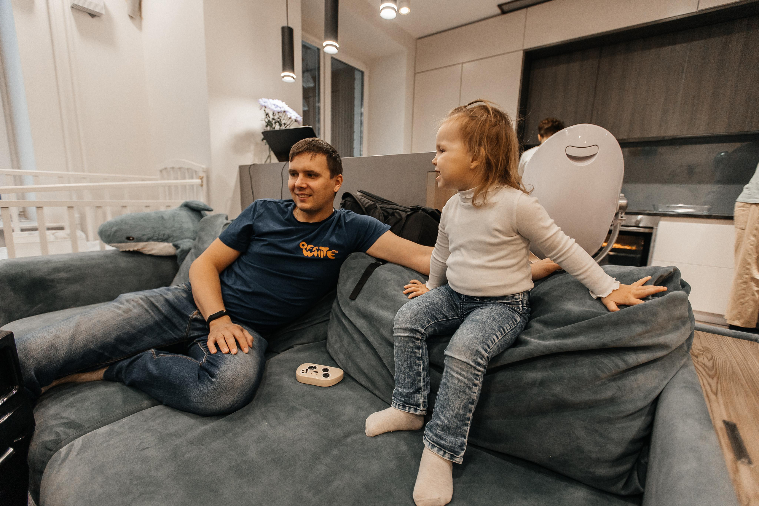 1 год дома. Фотограф Авилова Дарья ● Тюмень● Съемка больших семей ●Архив поколений