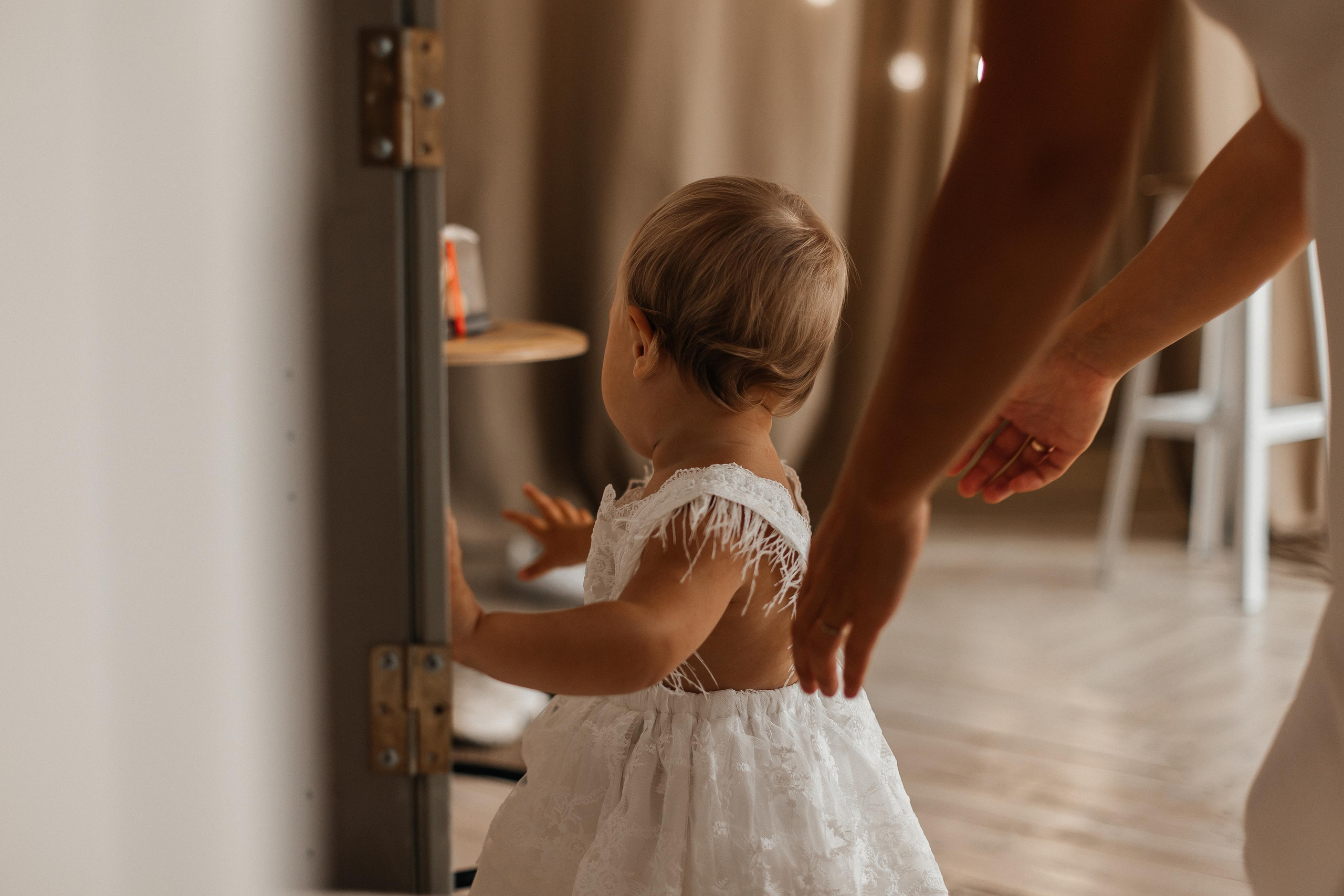 Семейная фотосессия (1 годик). Фотограф Авилова Дарья ● Тюмень● Съемка больших семей ●Архив поколений