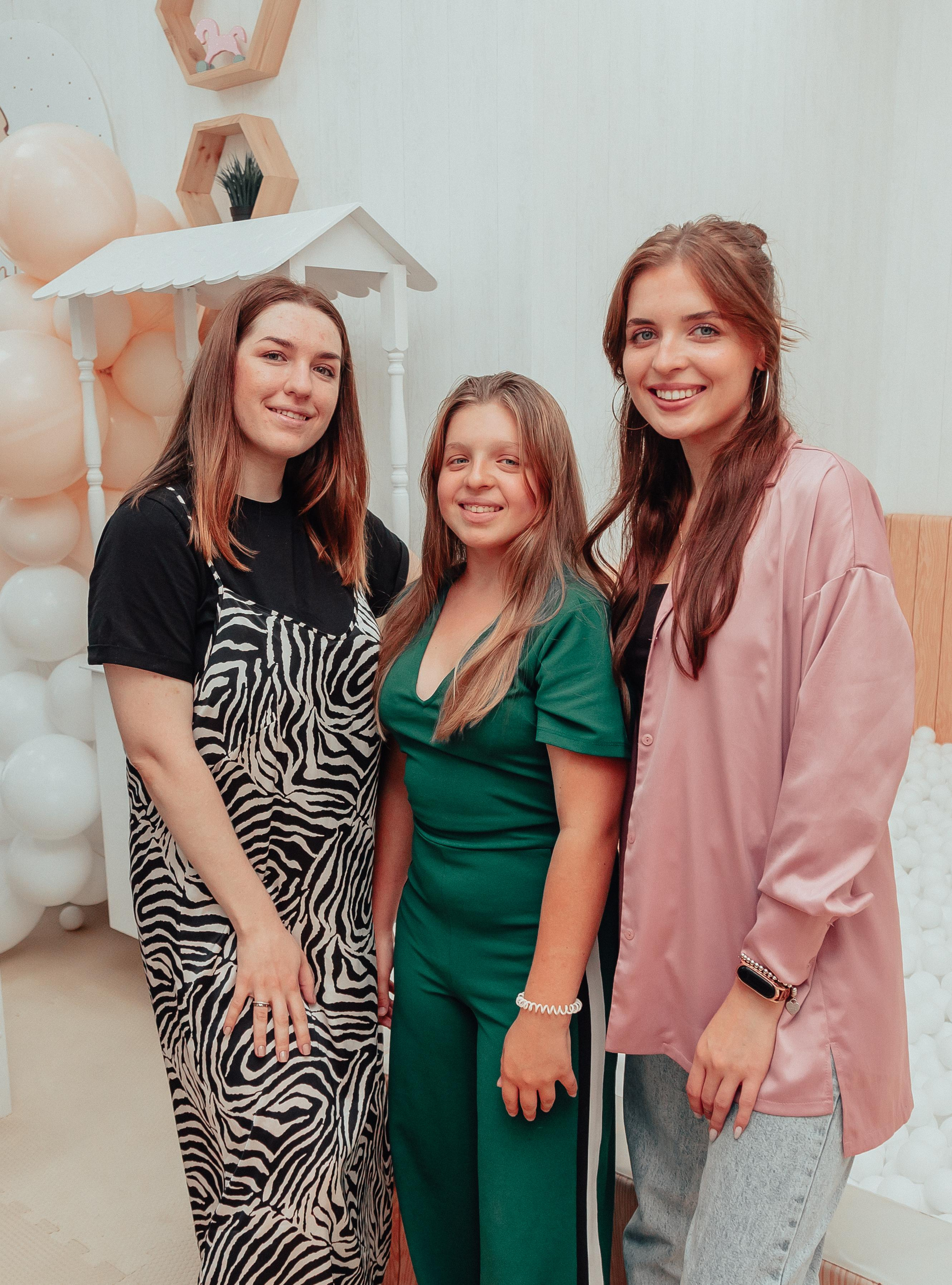 1 год в игровой. Фотограф Авилова Дарья ● Тюмень● Съемка больших семей ●Архив поколений