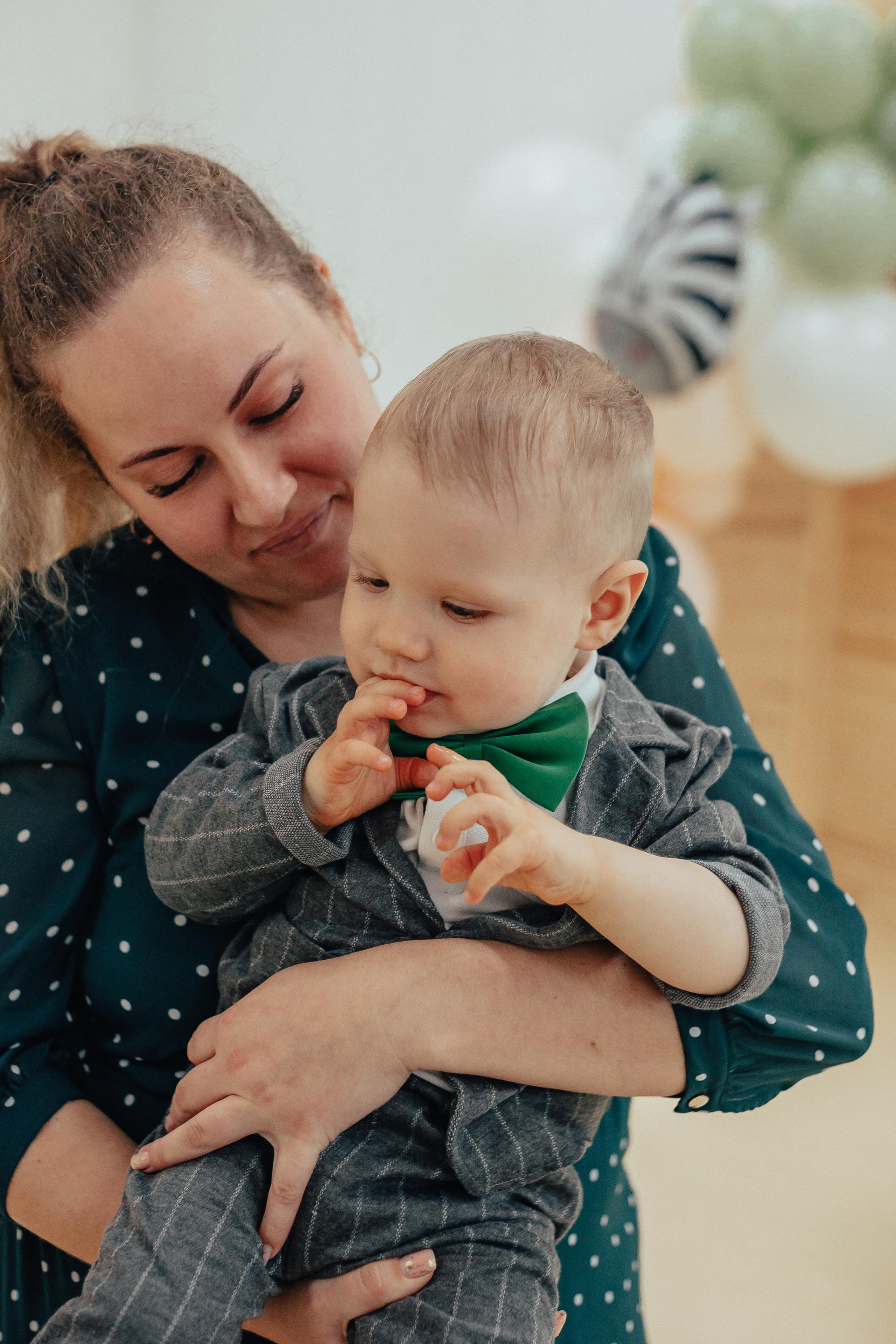 1 год в игровой. Фотограф Авилова Дарья ● Тюмень● Съемка больших семей ●Архив поколений