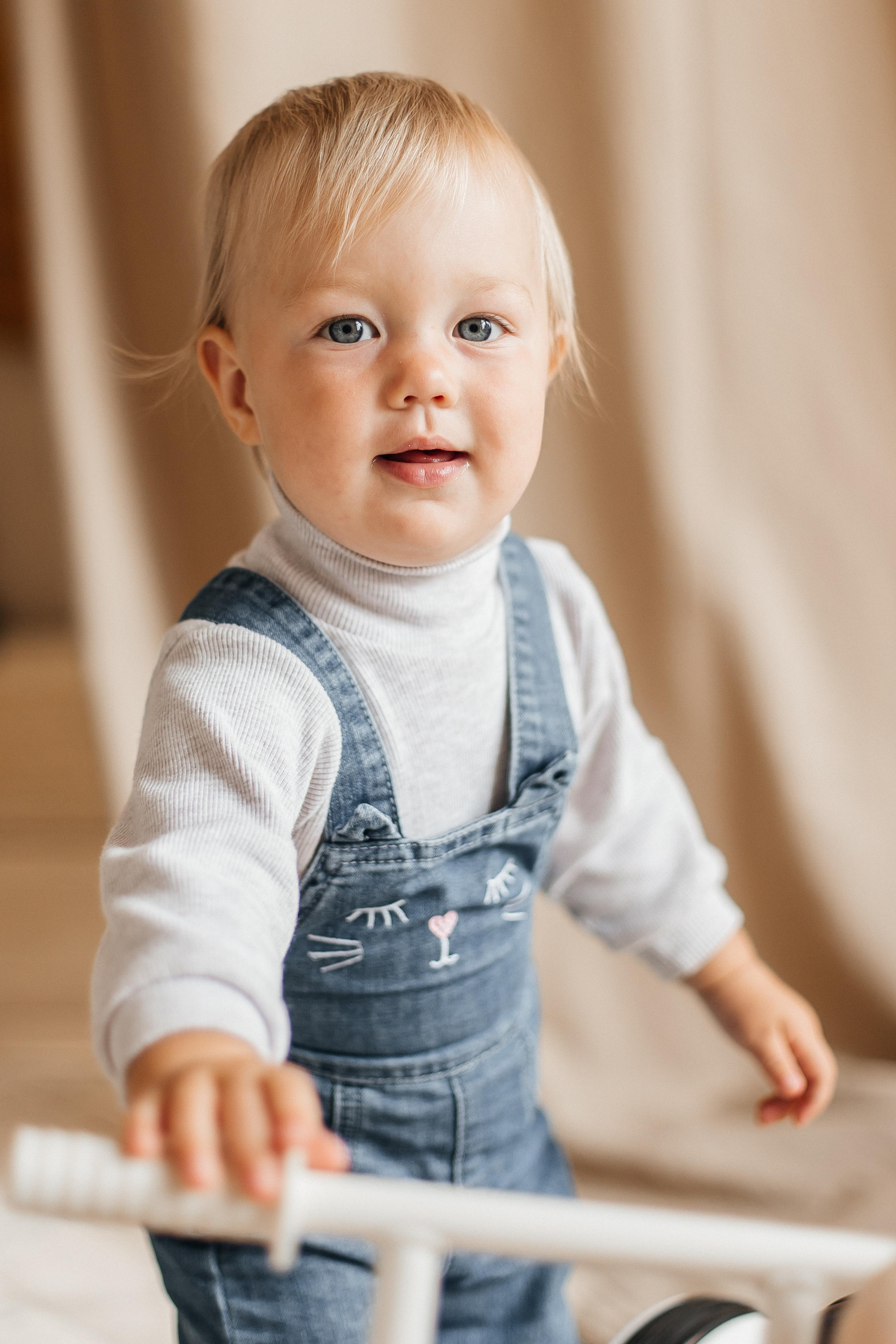 Семейная фотосессия (1 годик). Фотограф Авилова Дарья ● Тюмень● Съемка больших семей ●Архив поколений