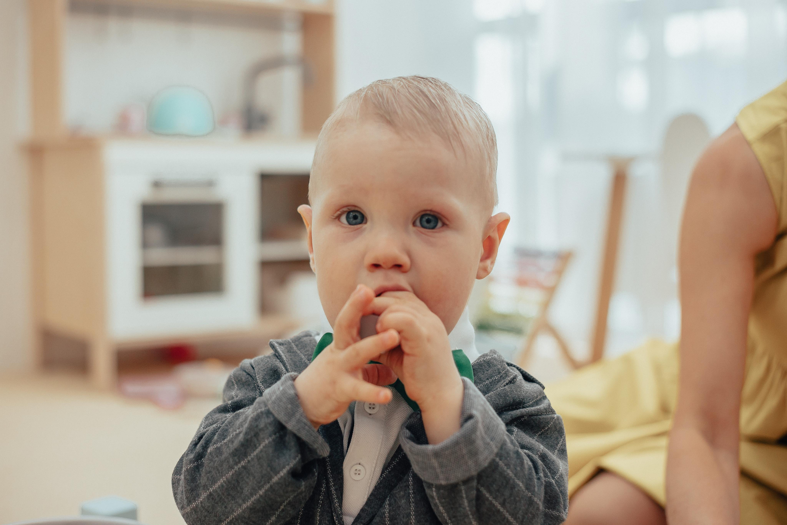 1 год в игровой. Фотограф Авилова Дарья ● Тюмень● Съемка больших семей ●Архив поколений