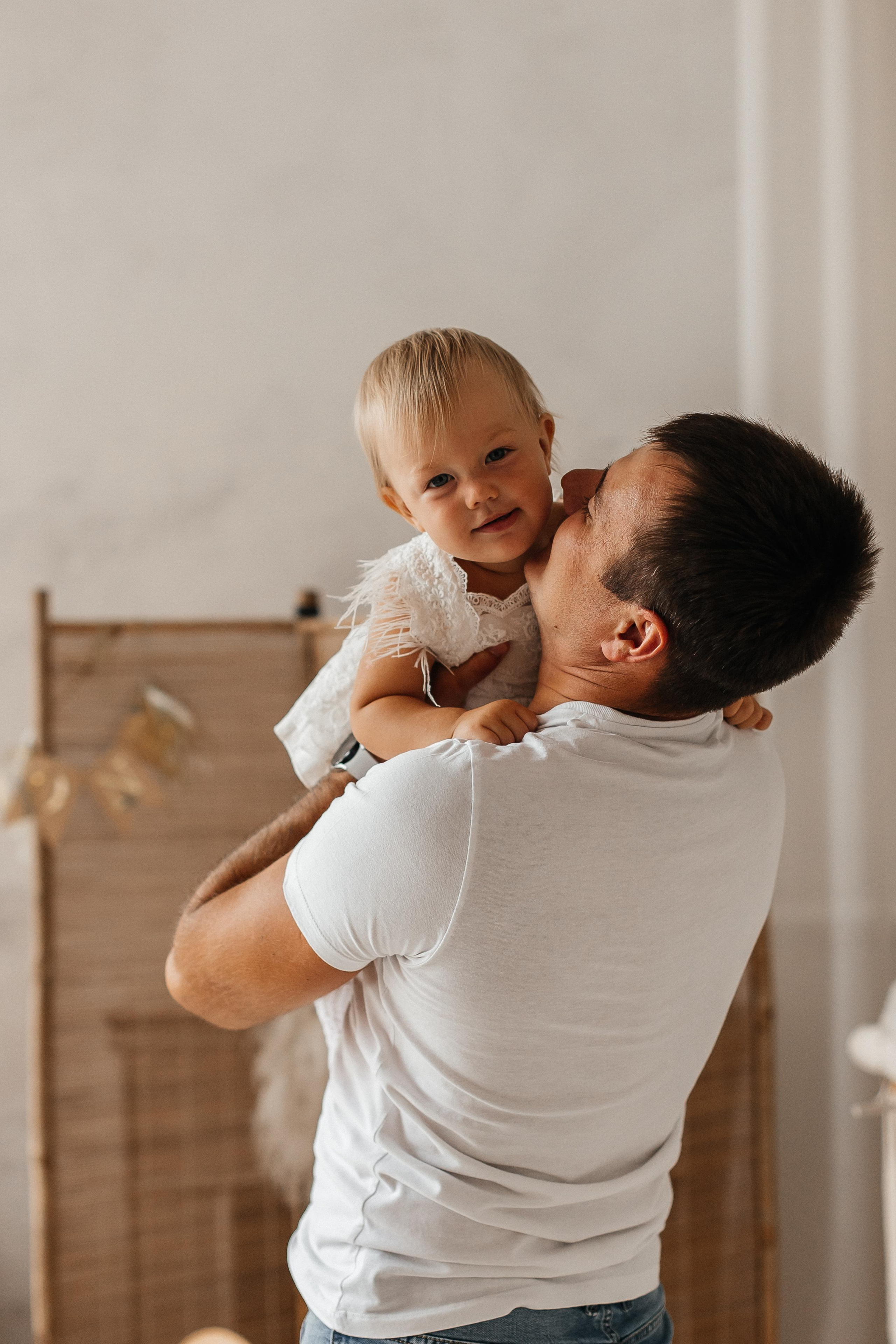 Семейная фотосессия (1 годик). Фотограф Авилова Дарья ● Тюмень● Съемка больших семей ●Архив поколений