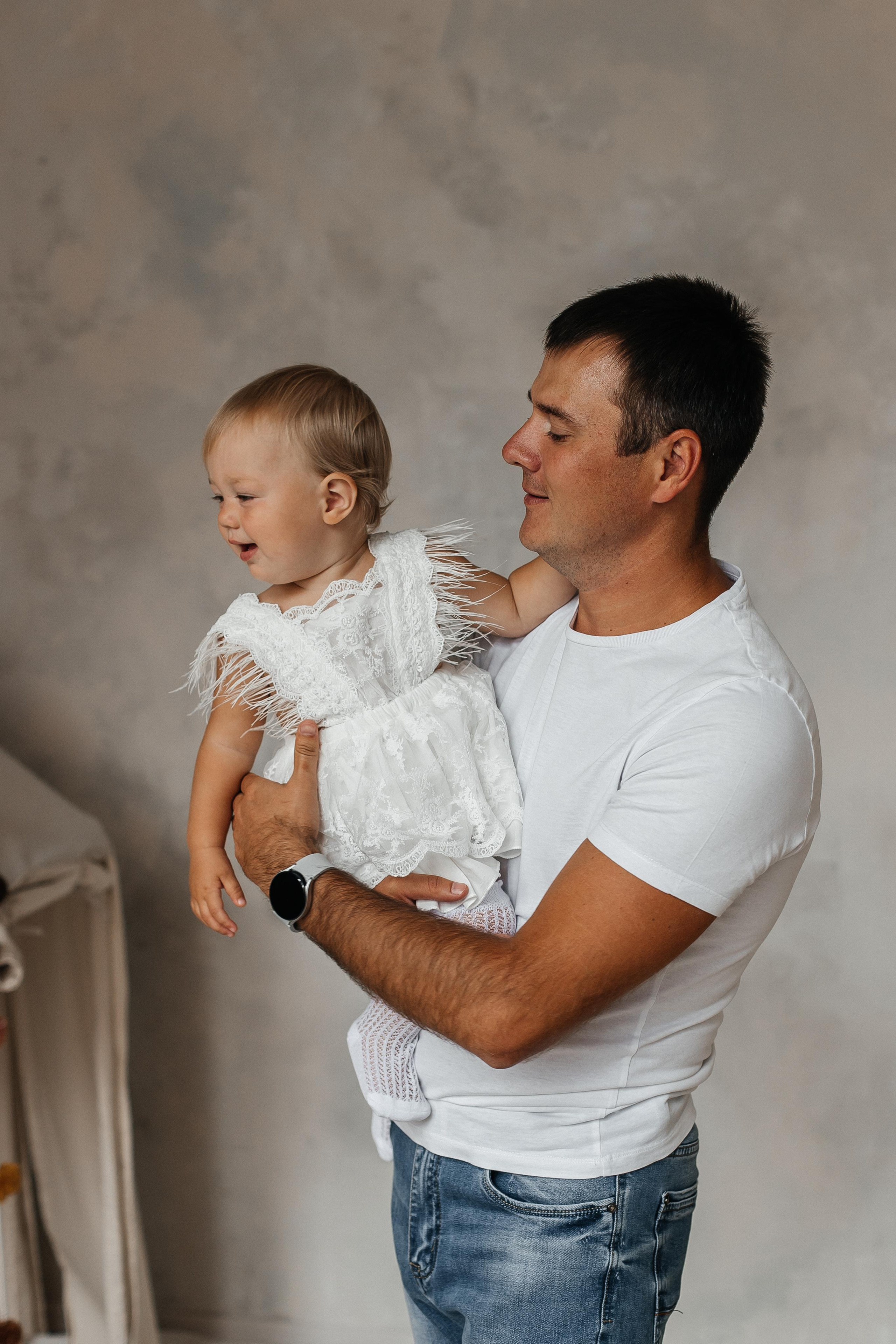 Семейная фотосессия (1 годик). Фотограф Авилова Дарья ● Тюмень● Съемка больших семей ●Архив поколений