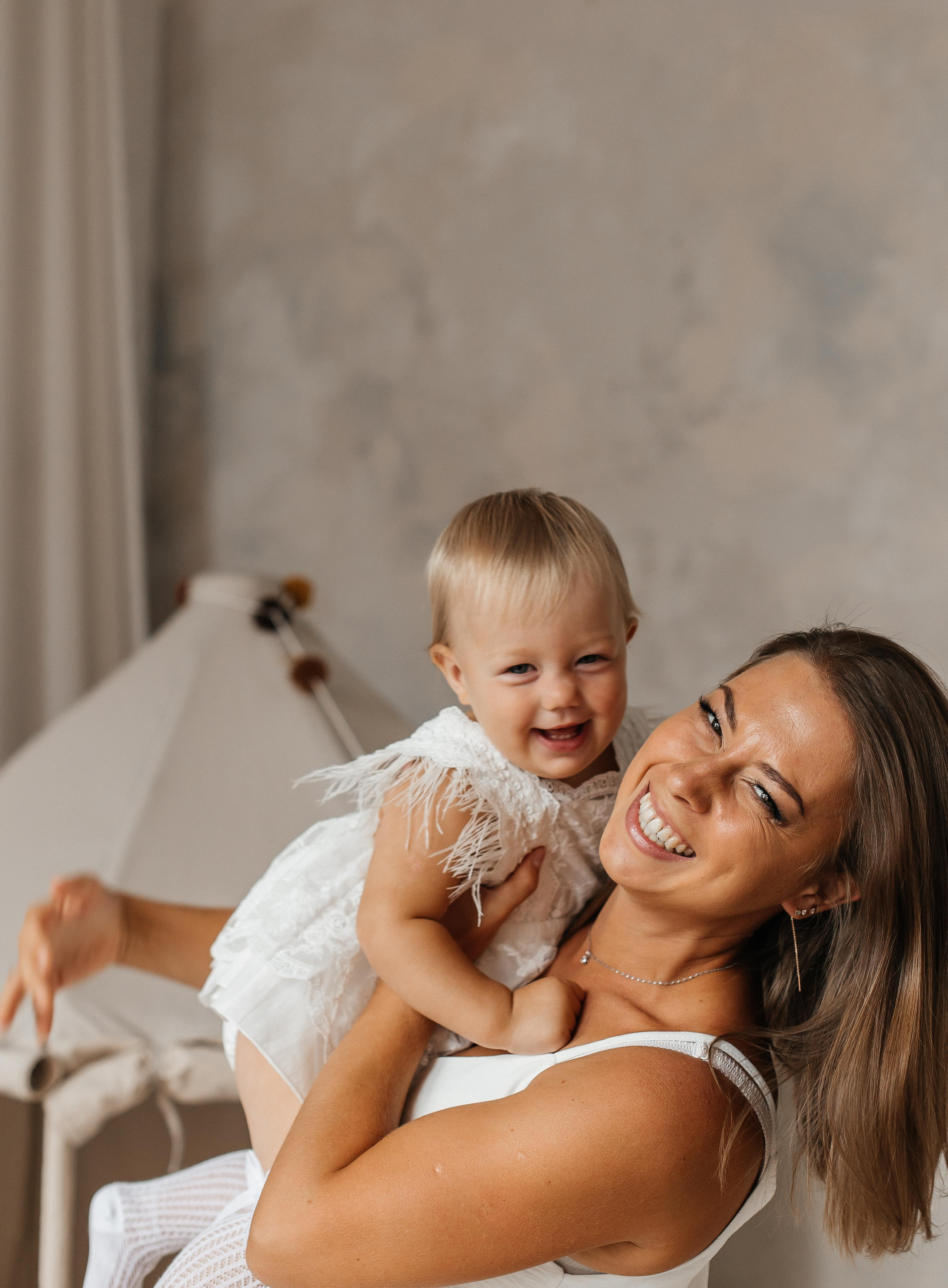 Семейная фотосессия (1 годик). Фотограф Авилова Дарья ● Тюмень● Съемка больших семей ●Архив поколений