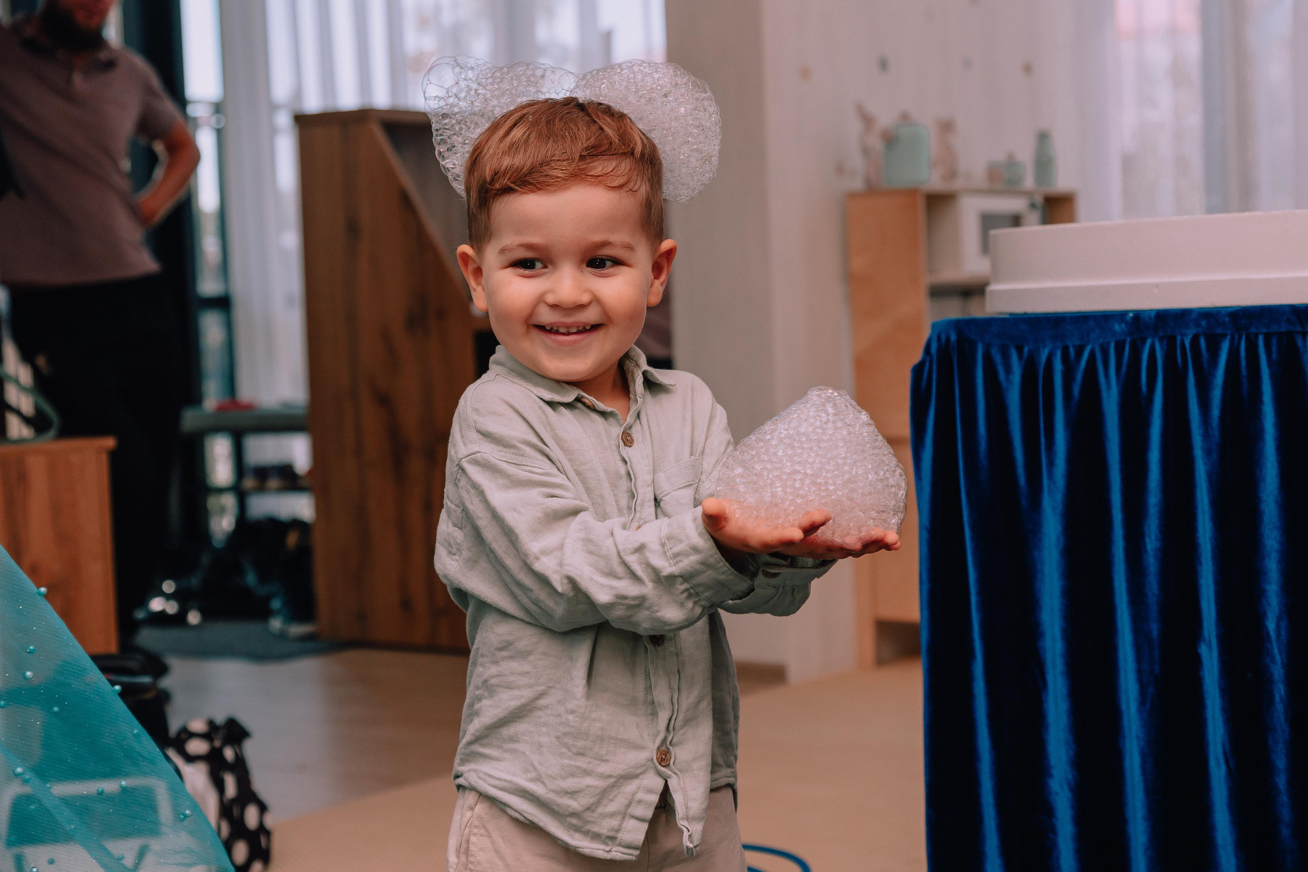 1 год в игровой. Фотограф Авилова Дарья ● Тюмень● Съемка больших семей ●Архив поколений