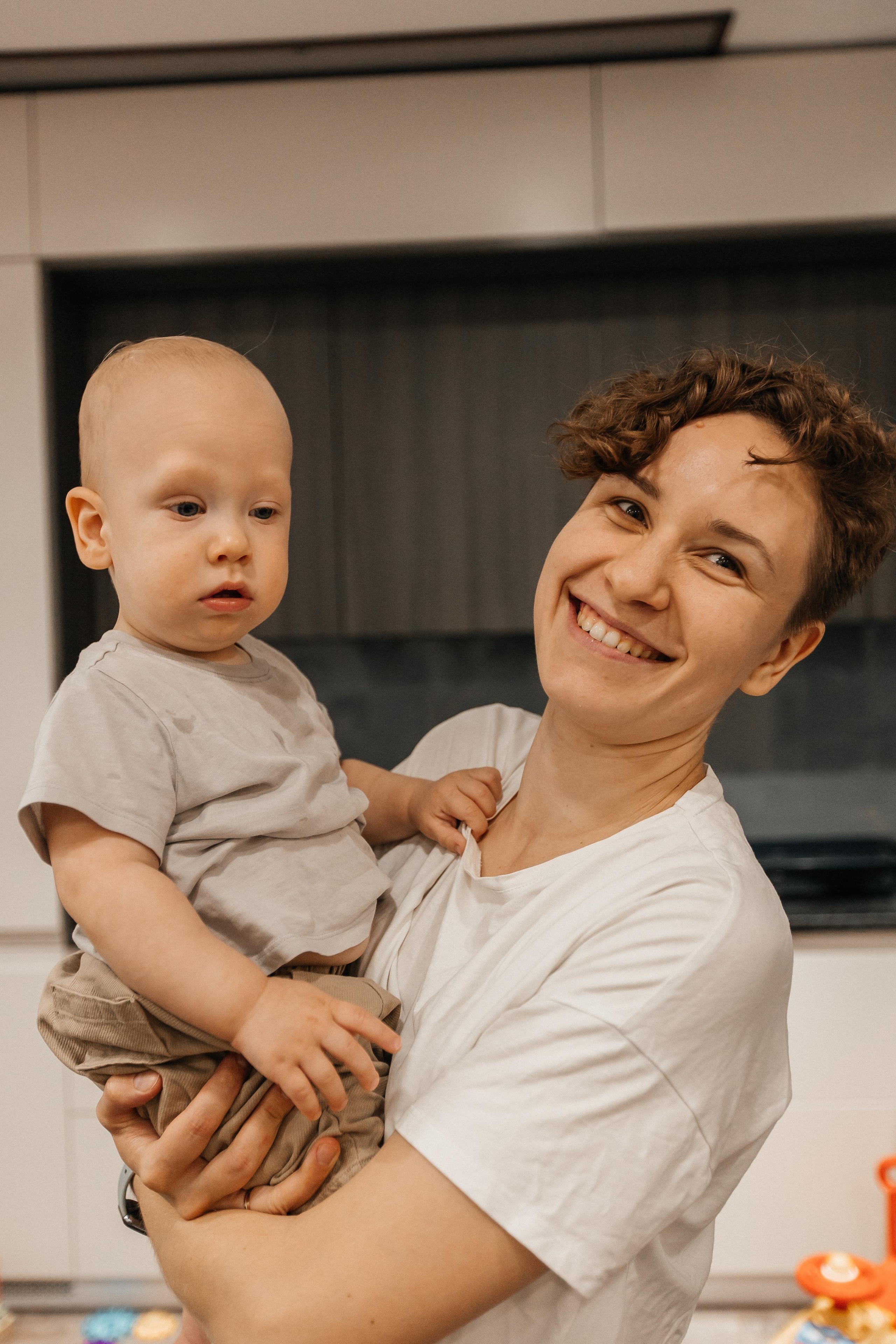 1 год дома. Фотограф Авилова Дарья ● Тюмень● Съемка больших семей ●Архив поколений