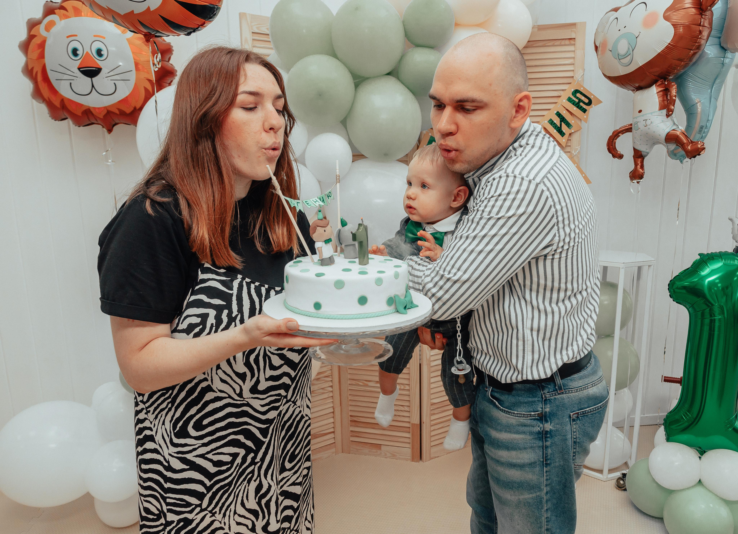 1 год в игровой. Фотограф Авилова Дарья ● Тюмень● Съемка больших семей ●Архив поколений