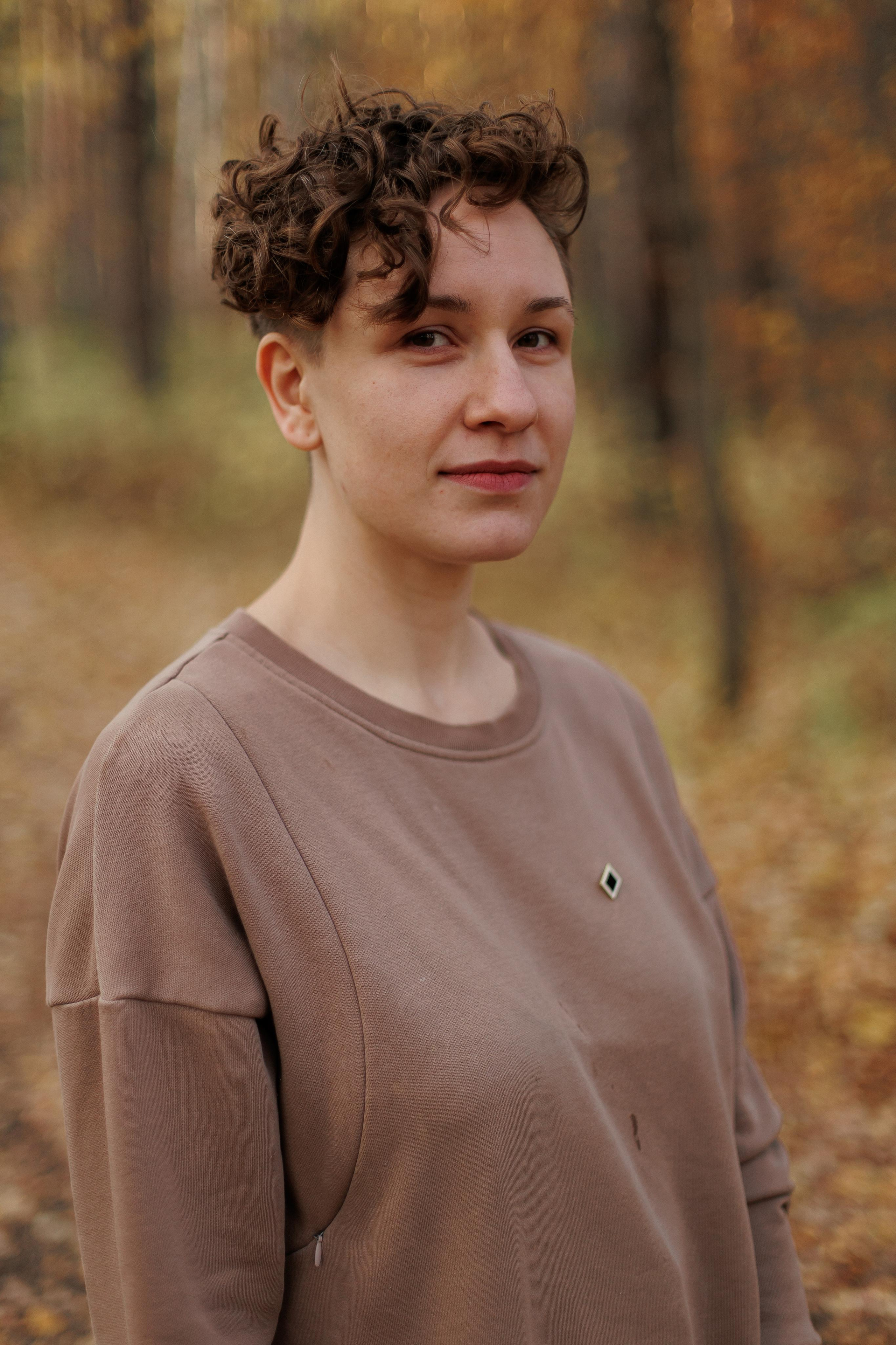 Мама и малыш (прогулка). Фотограф Авилова Дарья ● Тюмень● Съемка больших семей ●Архив поколений