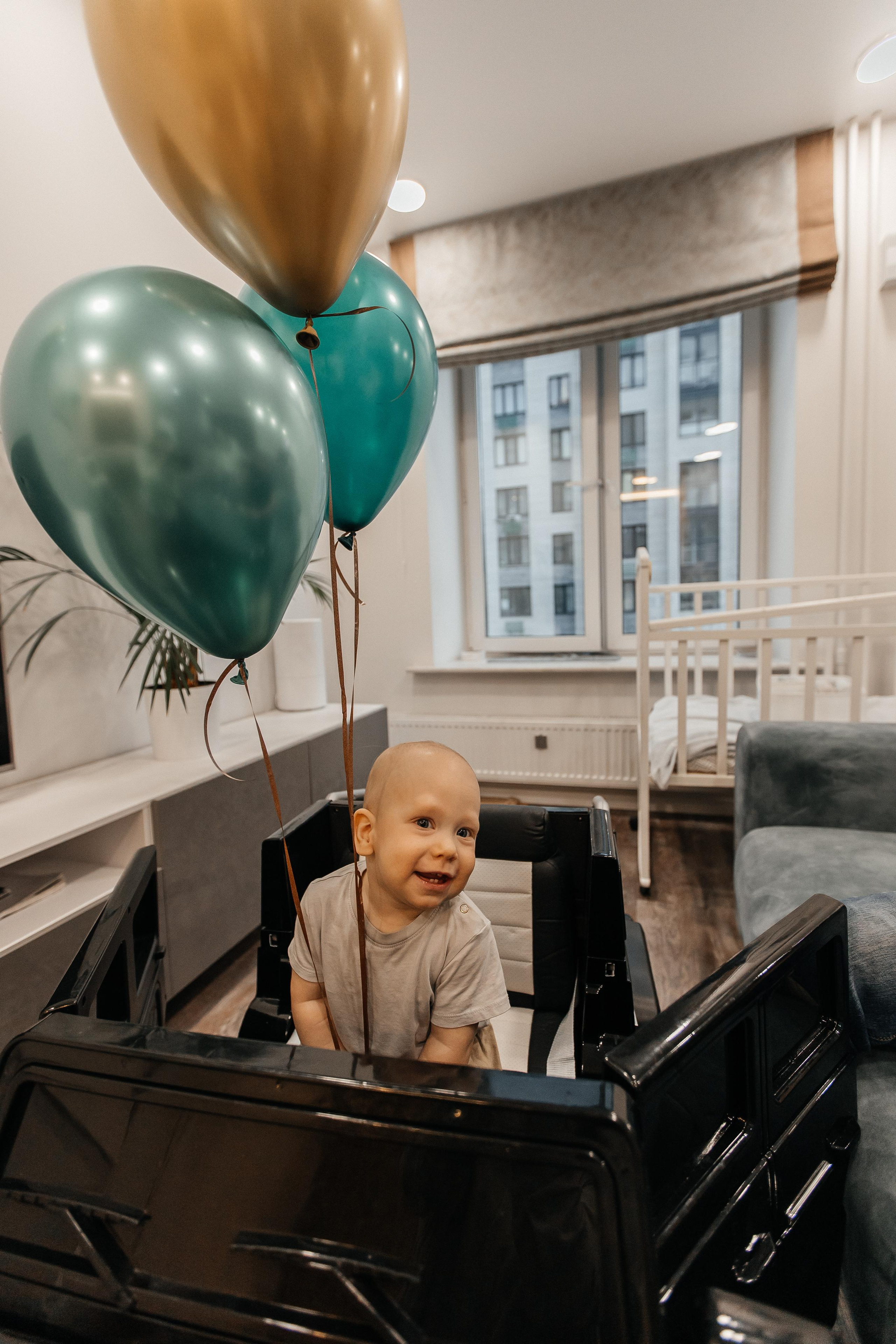 1 год дома. Фотограф Авилова Дарья ● Тюмень● Съемка больших семей ●Архив поколений