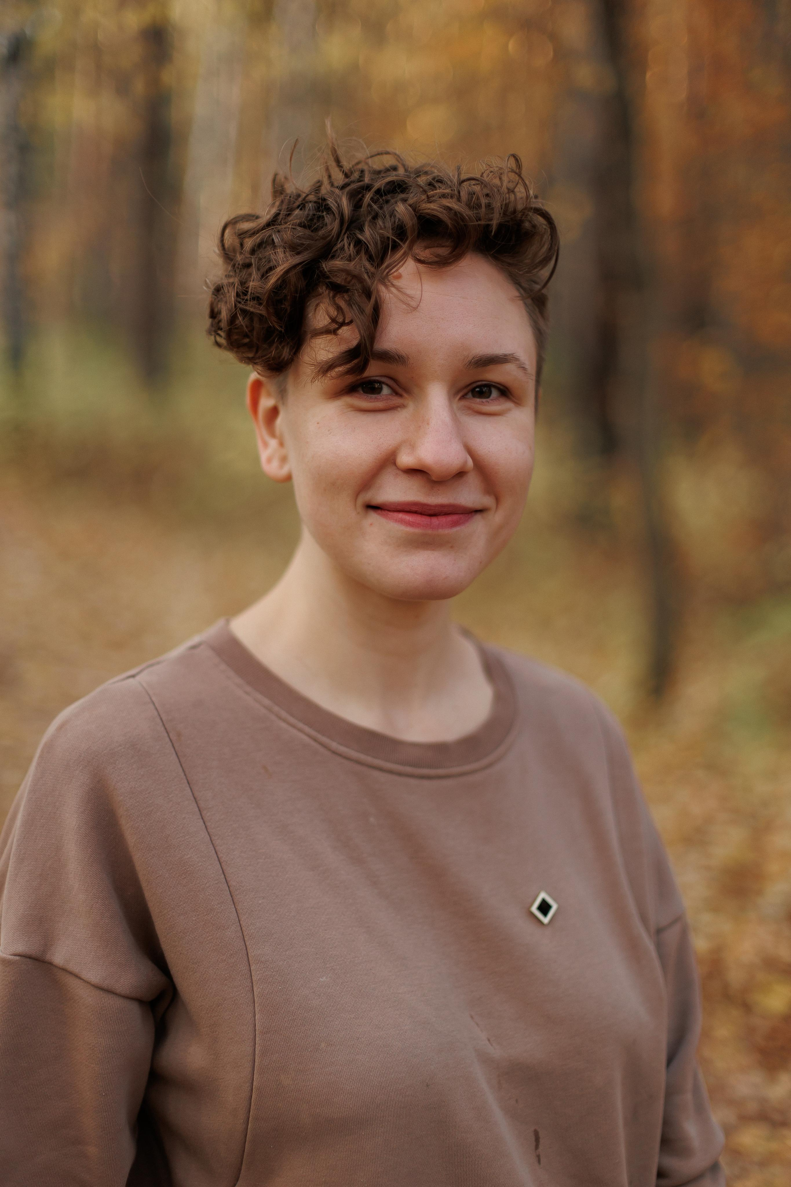 Мама и малыш (прогулка). Фотограф Авилова Дарья ● Тюмень● Съемка больших семей ●Архив поколений