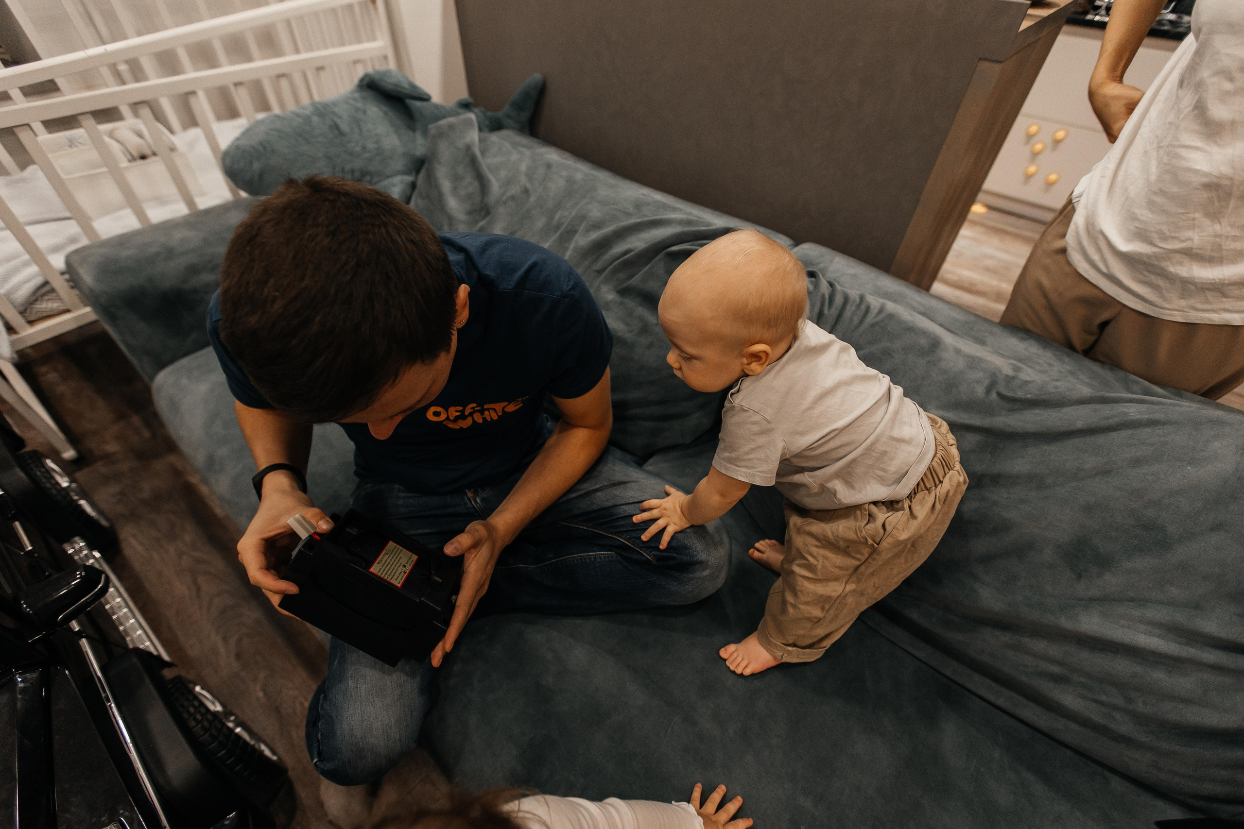 1 год дома. Фотограф Авилова Дарья ● Тюмень● Съемка больших семей ●Архив поколений