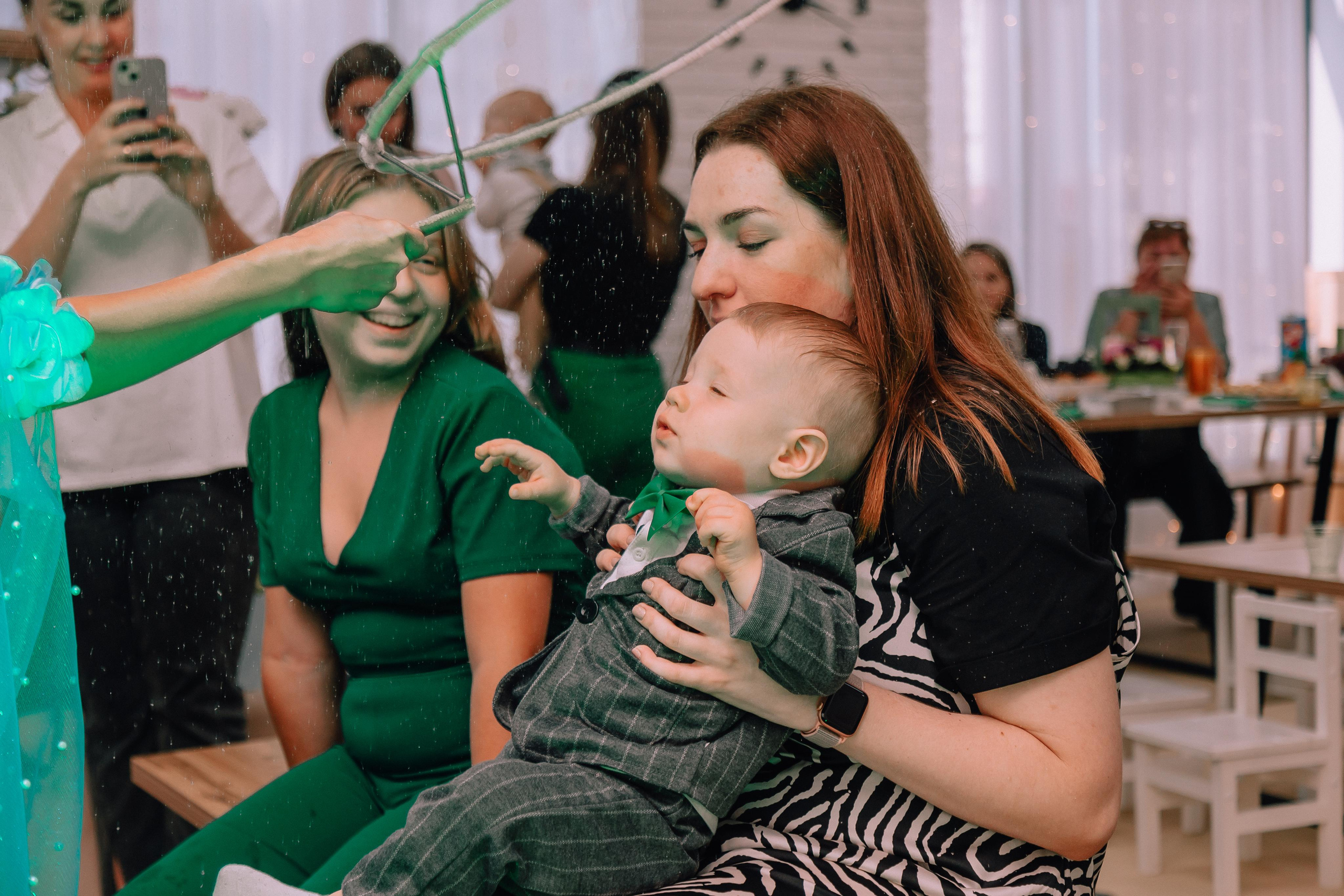 1 год в игровой. Фотограф Авилова Дарья ● Тюмень● Съемка больших семей ●Архив поколений