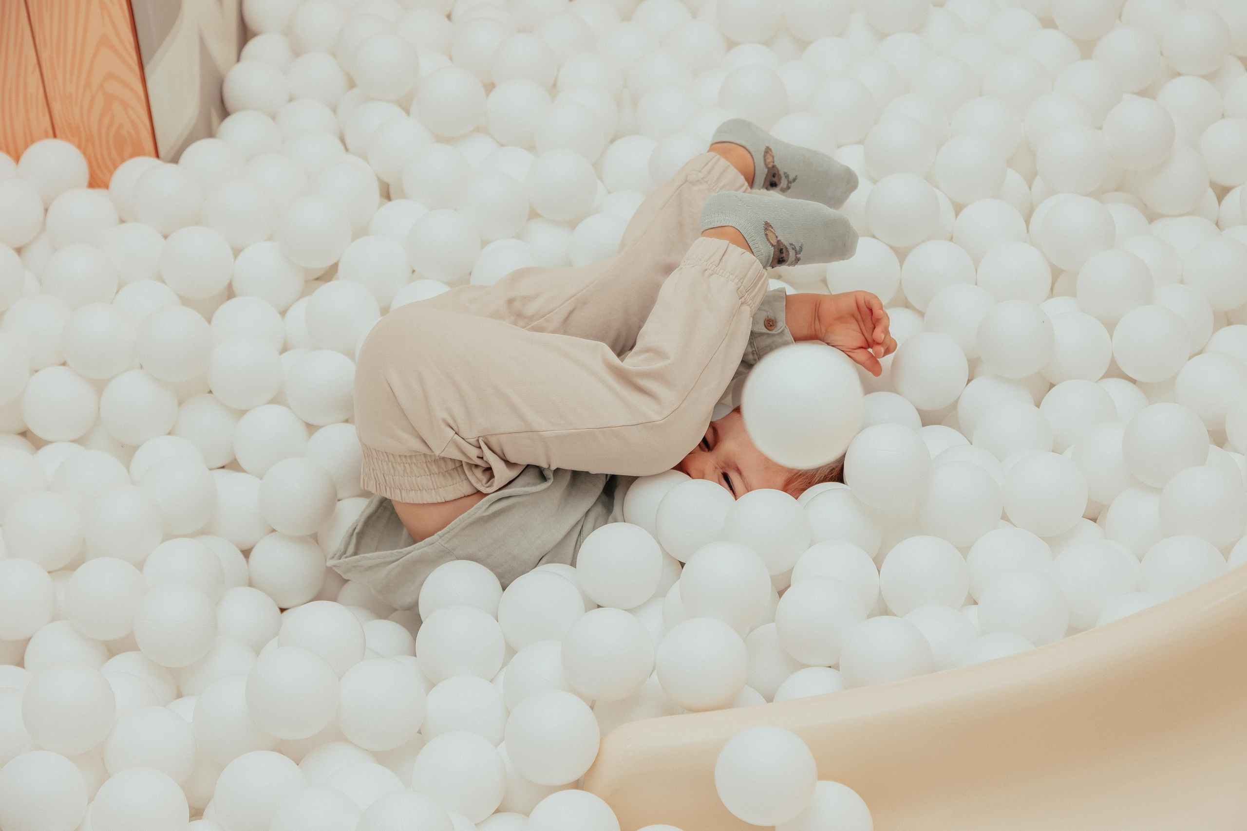 1 год в игровой. Фотограф Авилова Дарья ● Тюмень● Съемка больших семей ●Архив поколений