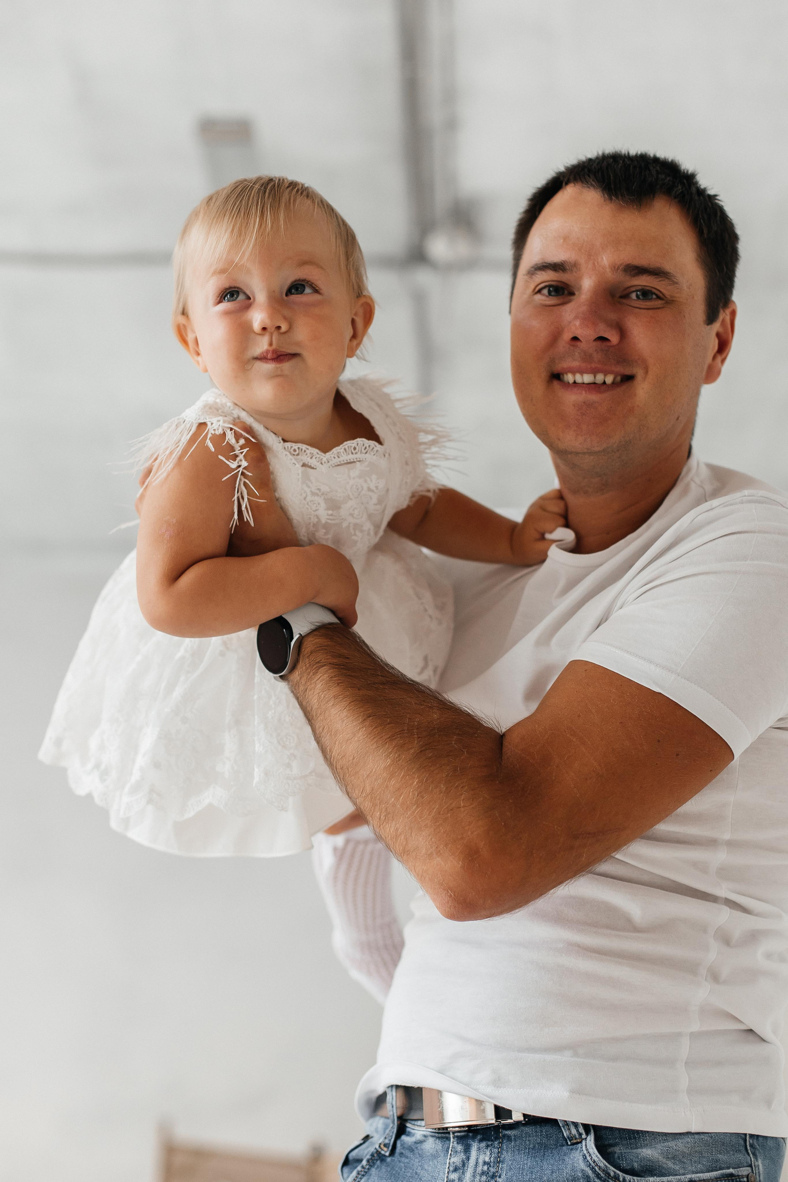 Семейная фотосессия (1 годик). Фотограф Авилова Дарья ● Тюмень● Съемка больших семей ●Архив поколений