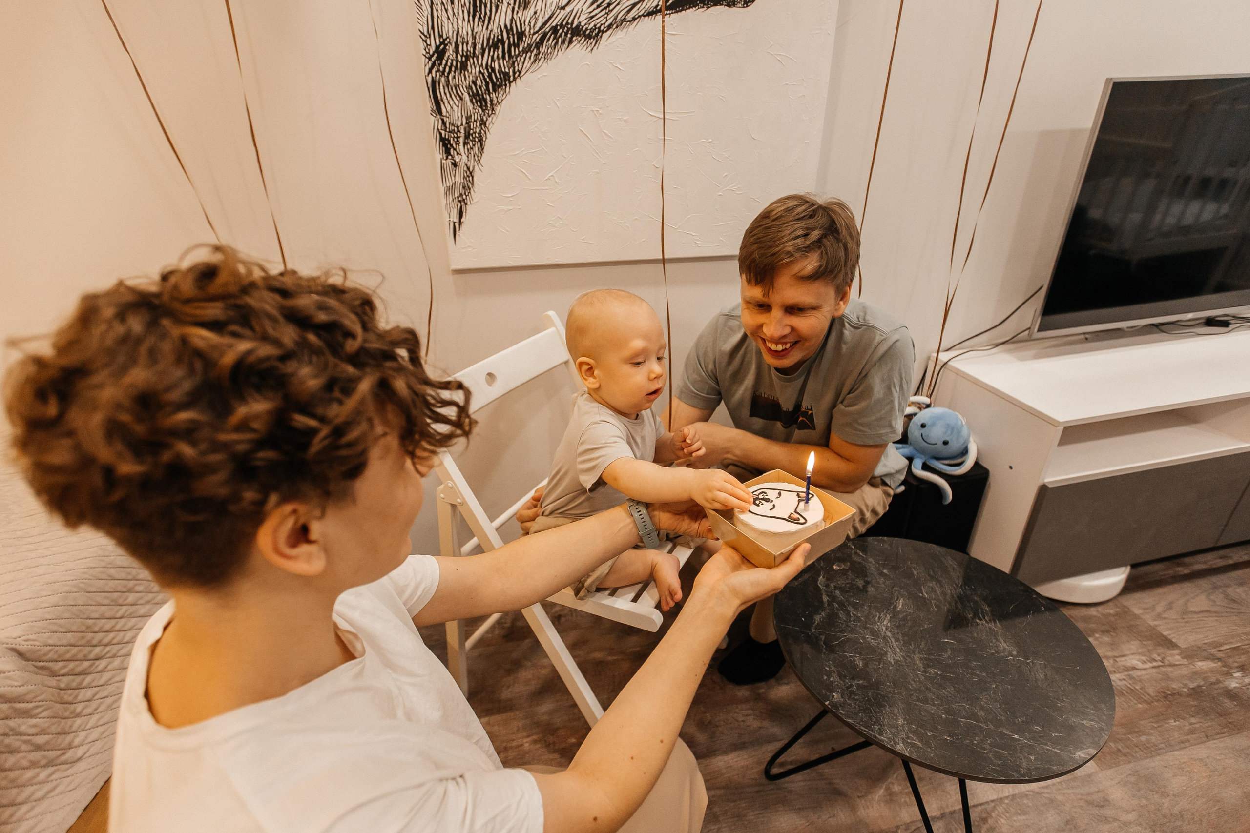 1 год дома. Фотограф Авилова Дарья ● Тюмень● Съемка больших семей ●Архив поколений