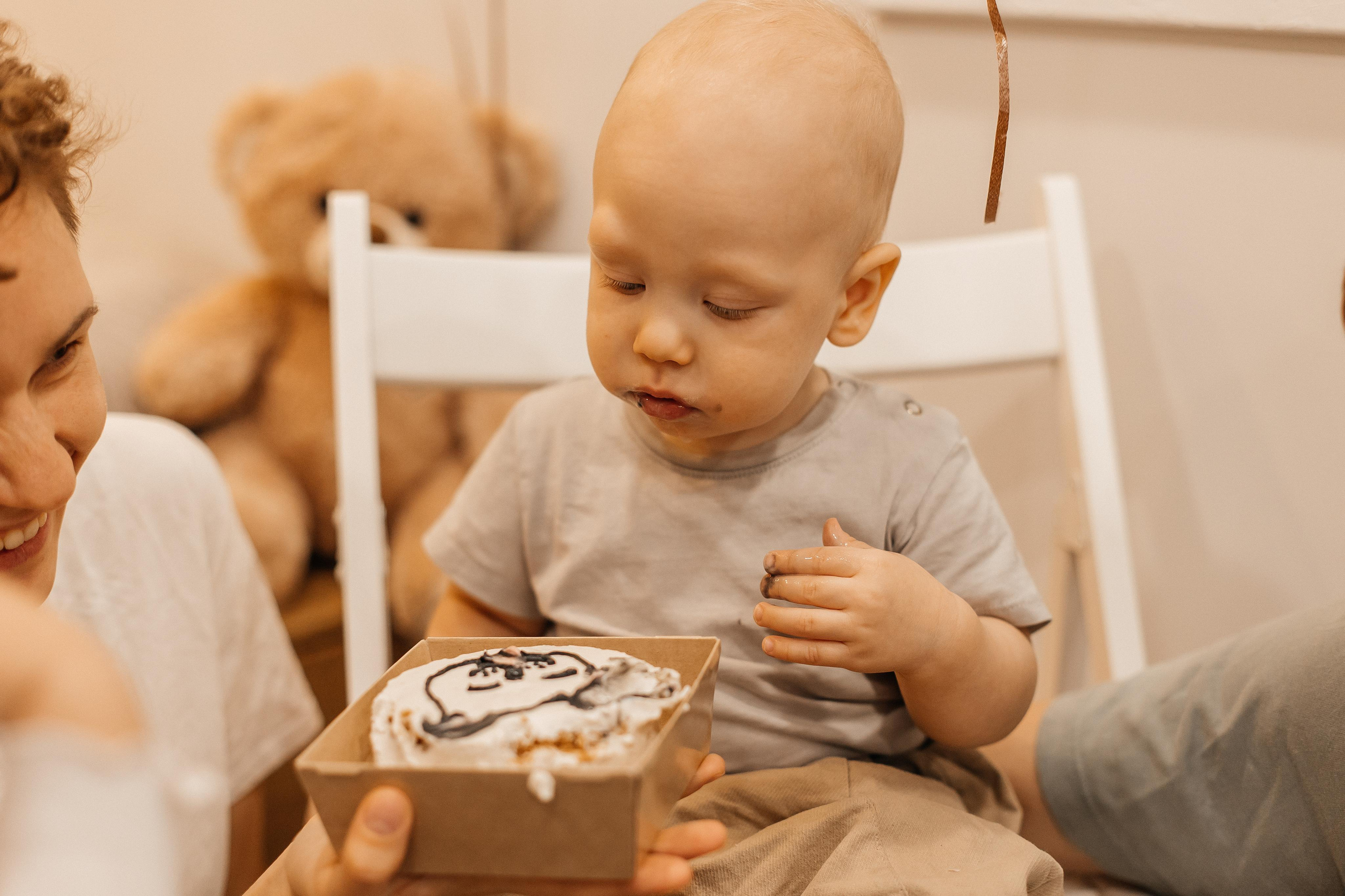 1 год дома. Фотограф Авилова Дарья ● Тюмень● Съемка больших семей ●Архив поколений