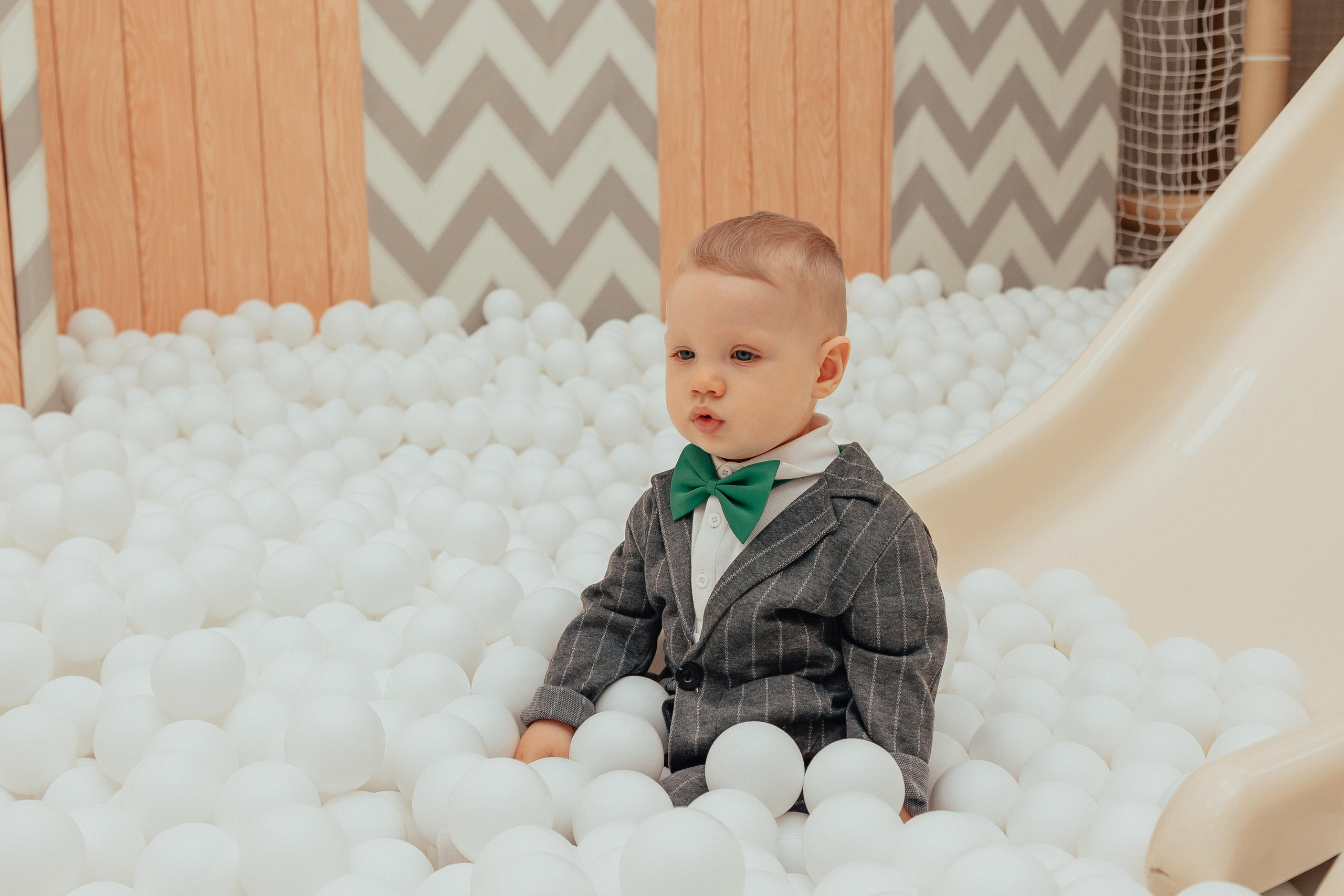 1 год в игровой. Фотограф Авилова Дарья ● Тюмень● Съемка больших семей ●Архив поколений