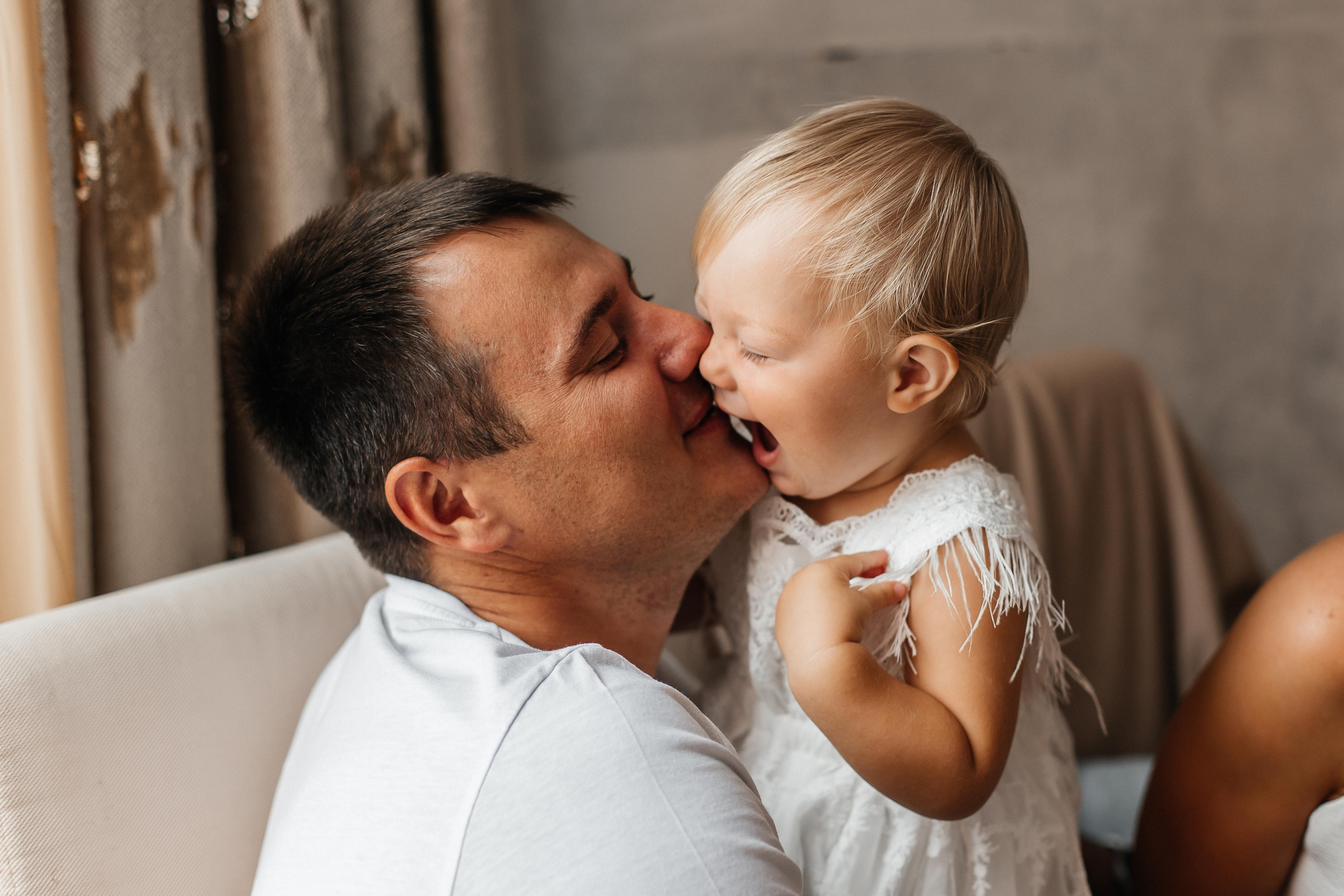 Семейная фотосессия (1 годик). Фотограф Авилова Дарья ● Тюмень● Съемка больших семей ●Архив поколений