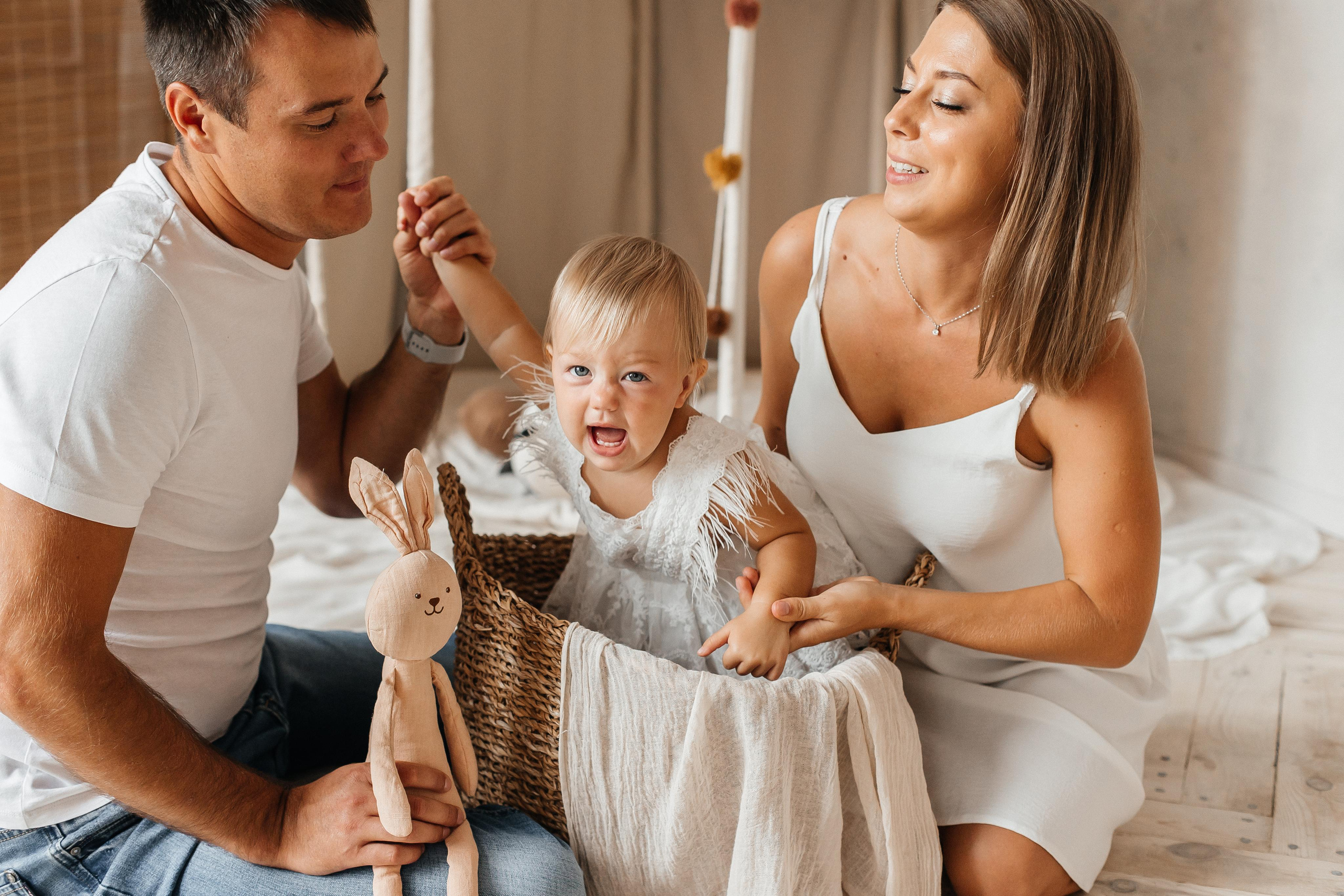 Семейная фотосессия (1 годик). Фотограф Авилова Дарья ● Тюмень● Съемка больших семей ●Архив поколений