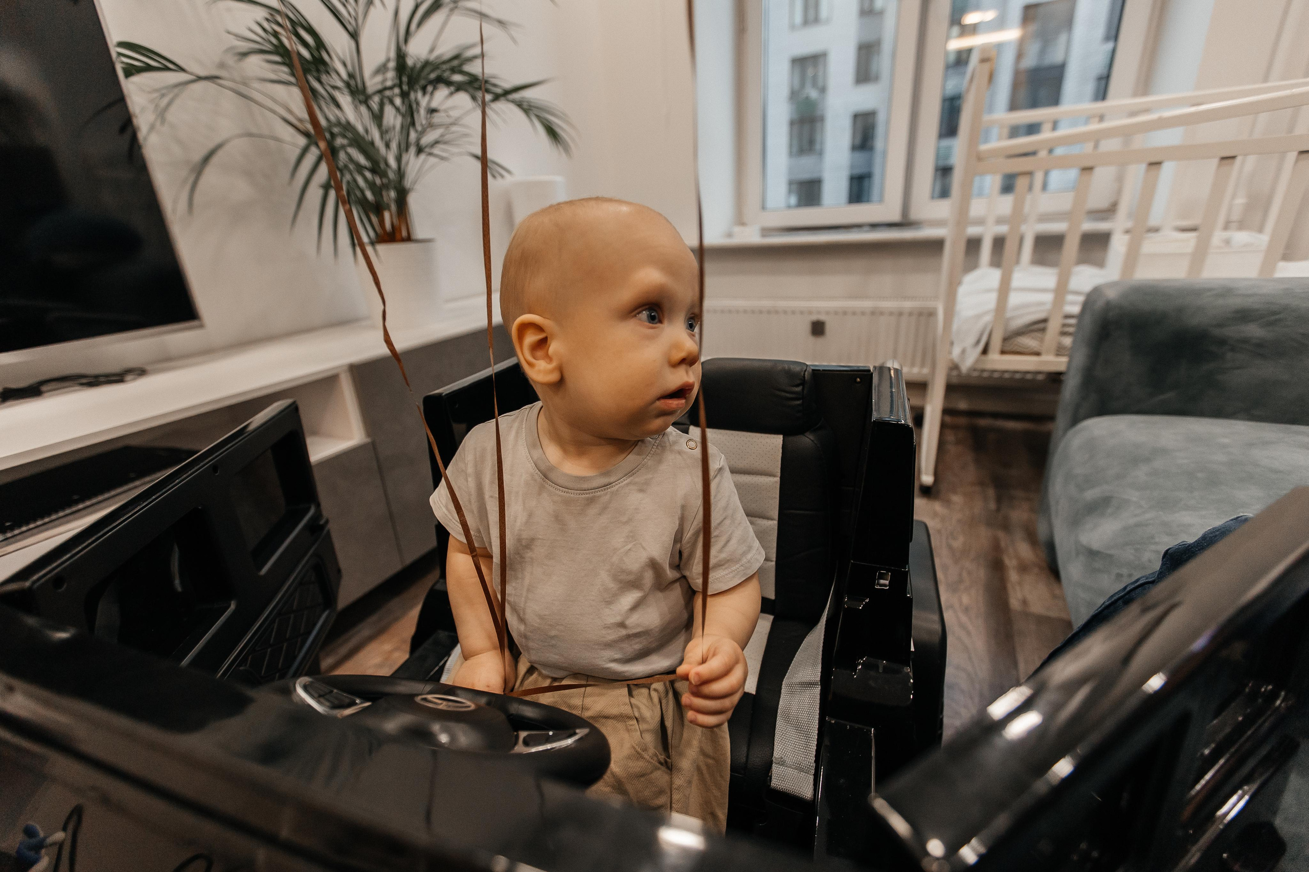 1 год дома. Фотограф Авилова Дарья ● Тюмень● Съемка больших семей ●Архив поколений