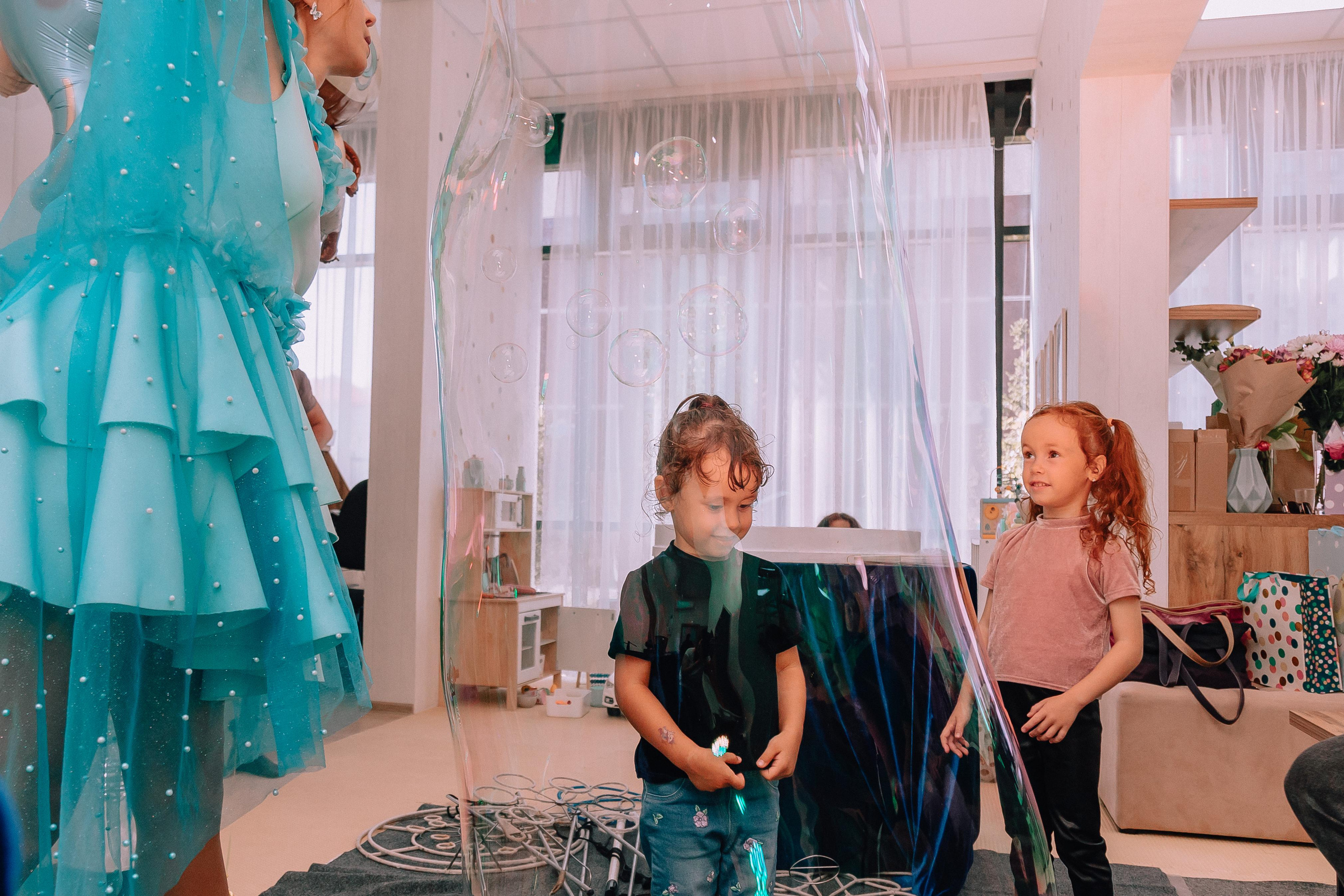 1 год в игровой. Фотограф Авилова Дарья ● Тюмень● Съемка больших семей ●Архив поколений