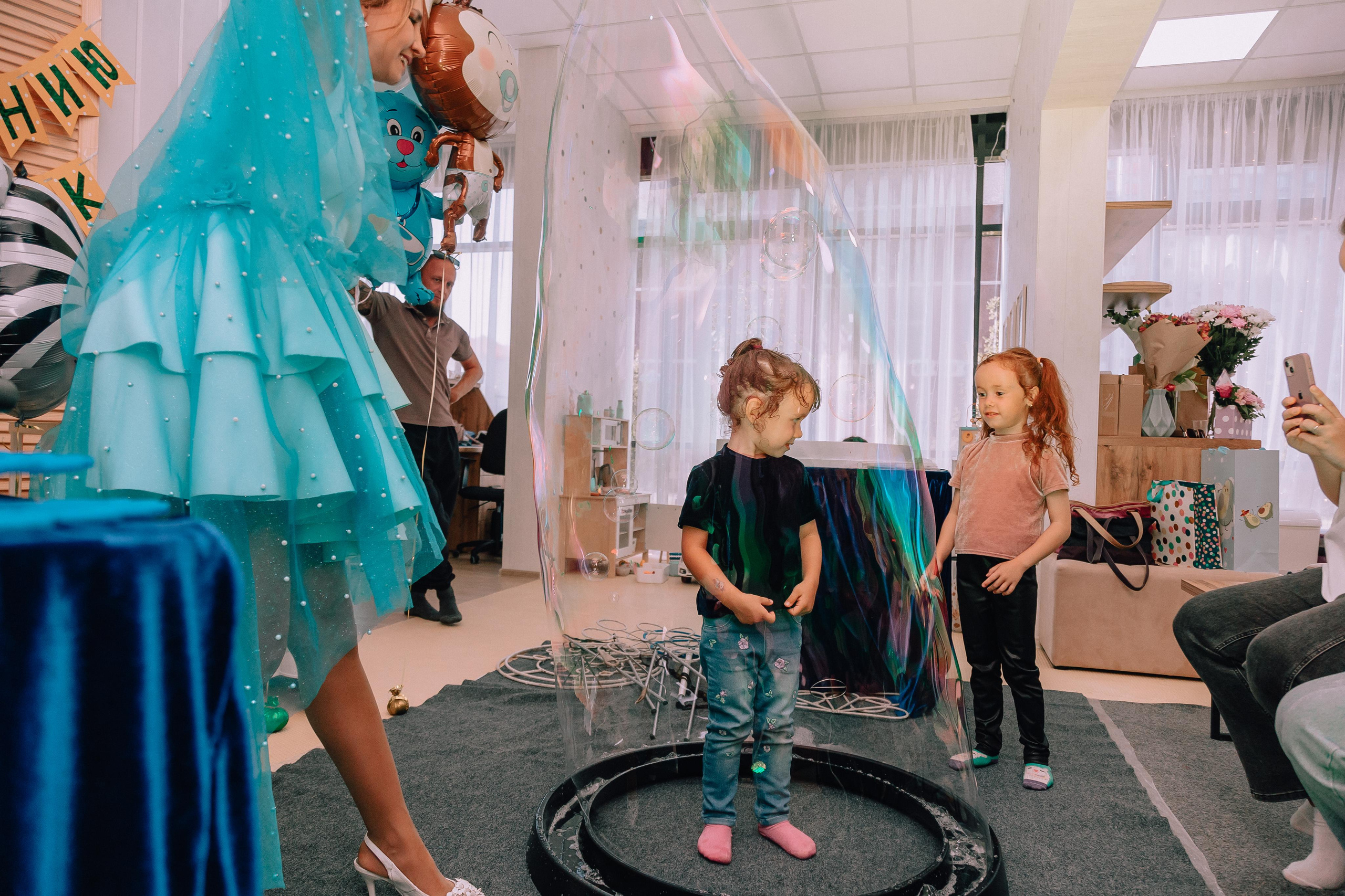 1 год в игровой. Фотограф Авилова Дарья ● Тюмень● Съемка больших семей ●Архив поколений