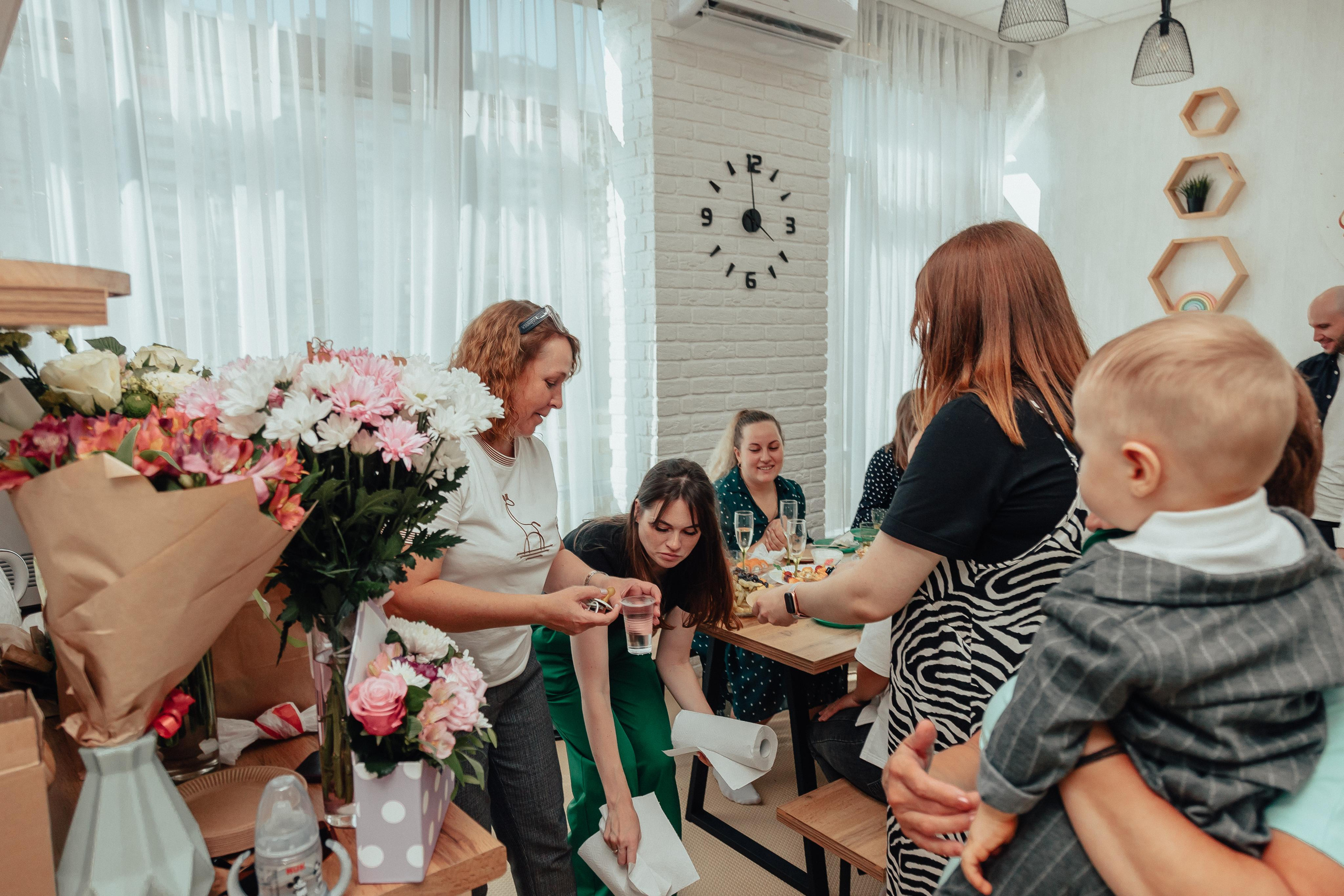 1 год в игровой. Фотограф Авилова Дарья ● Тюмень● Съемка больших семей ●Архив поколений
