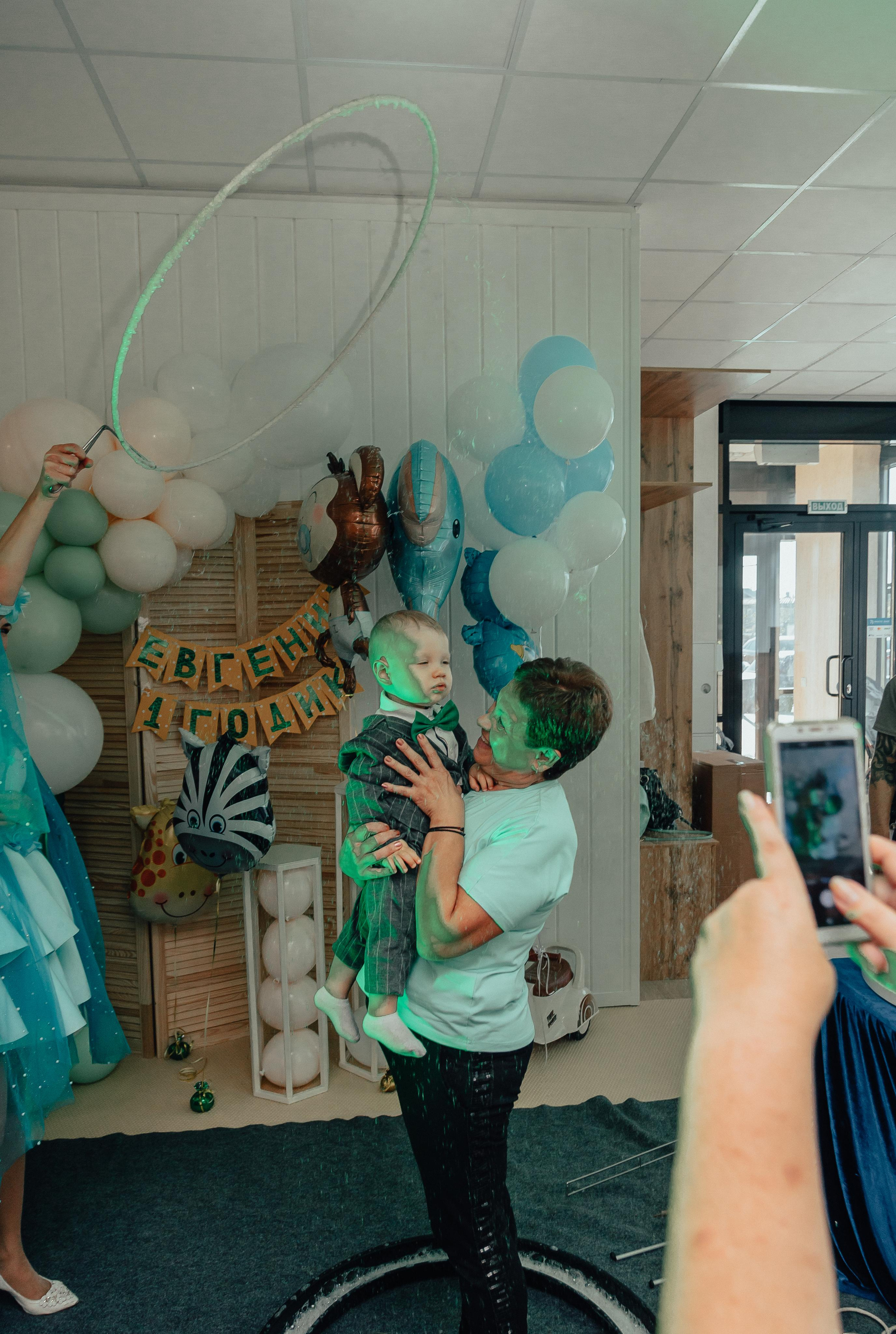 1 год в игровой. Фотограф Авилова Дарья ● Тюмень● Съемка больших семей ●Архив поколений