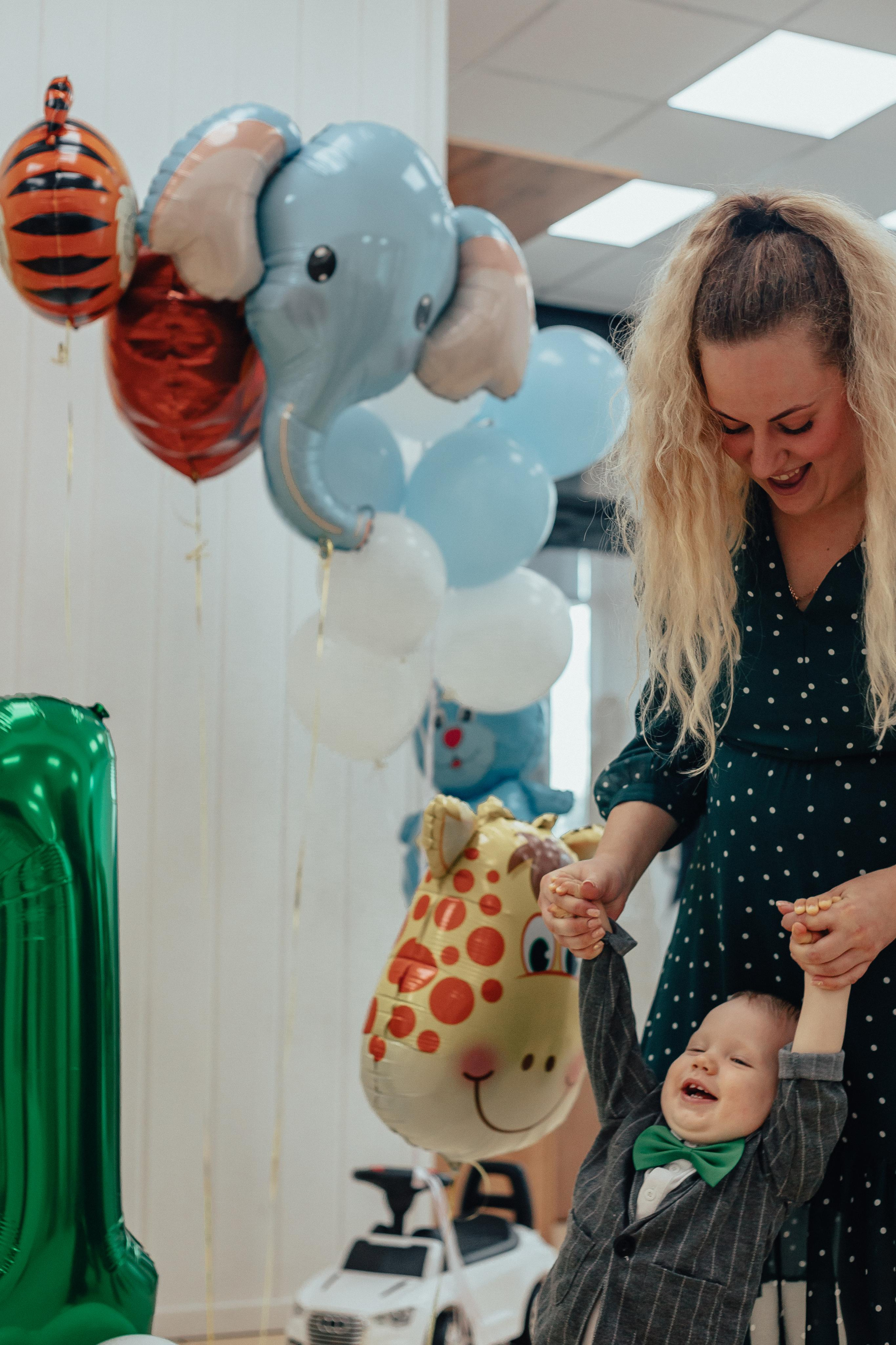 1 год в игровой. Фотограф Авилова Дарья ● Тюмень● Съемка больших семей ●Архив поколений