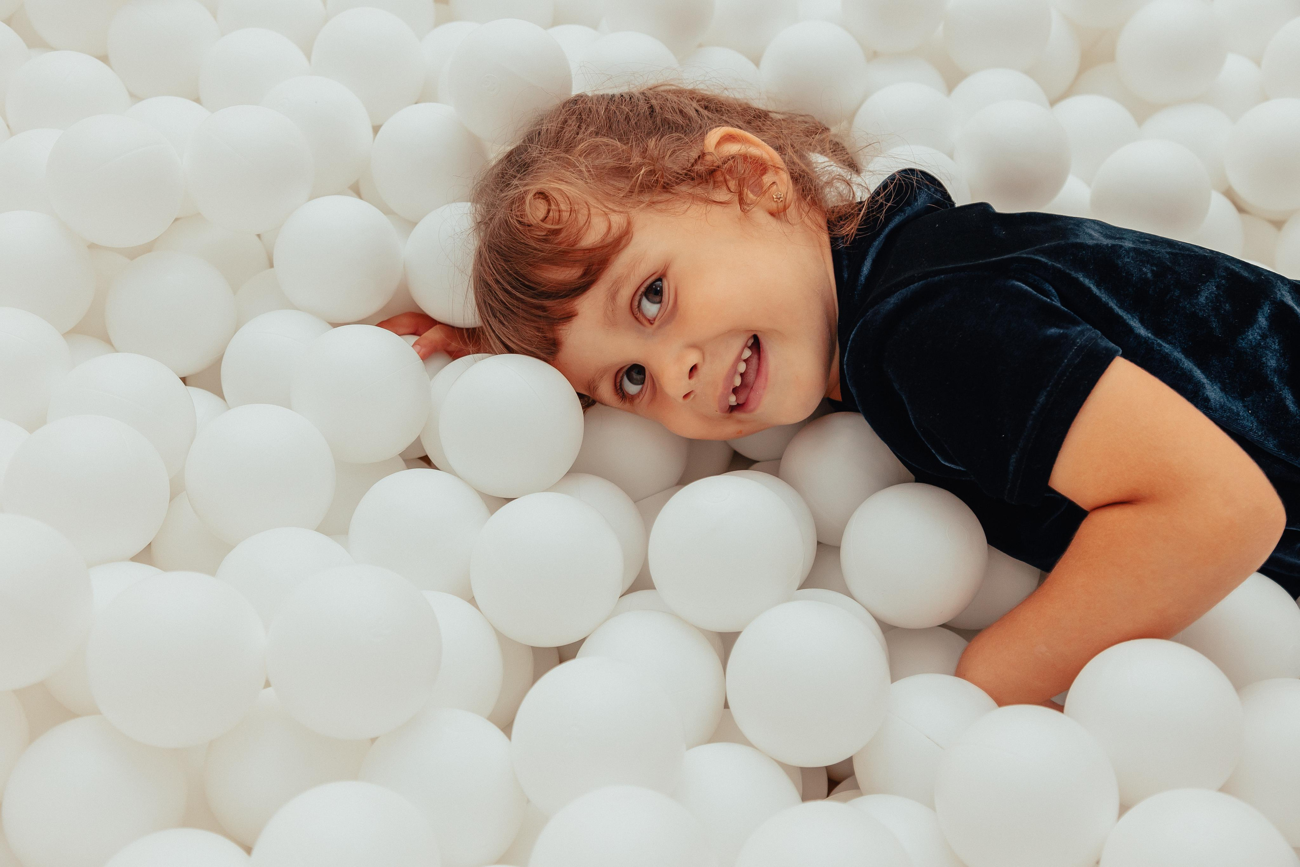 1 год в игровой. Фотограф Авилова Дарья ● Тюмень● Съемка больших семей ●Архив поколений