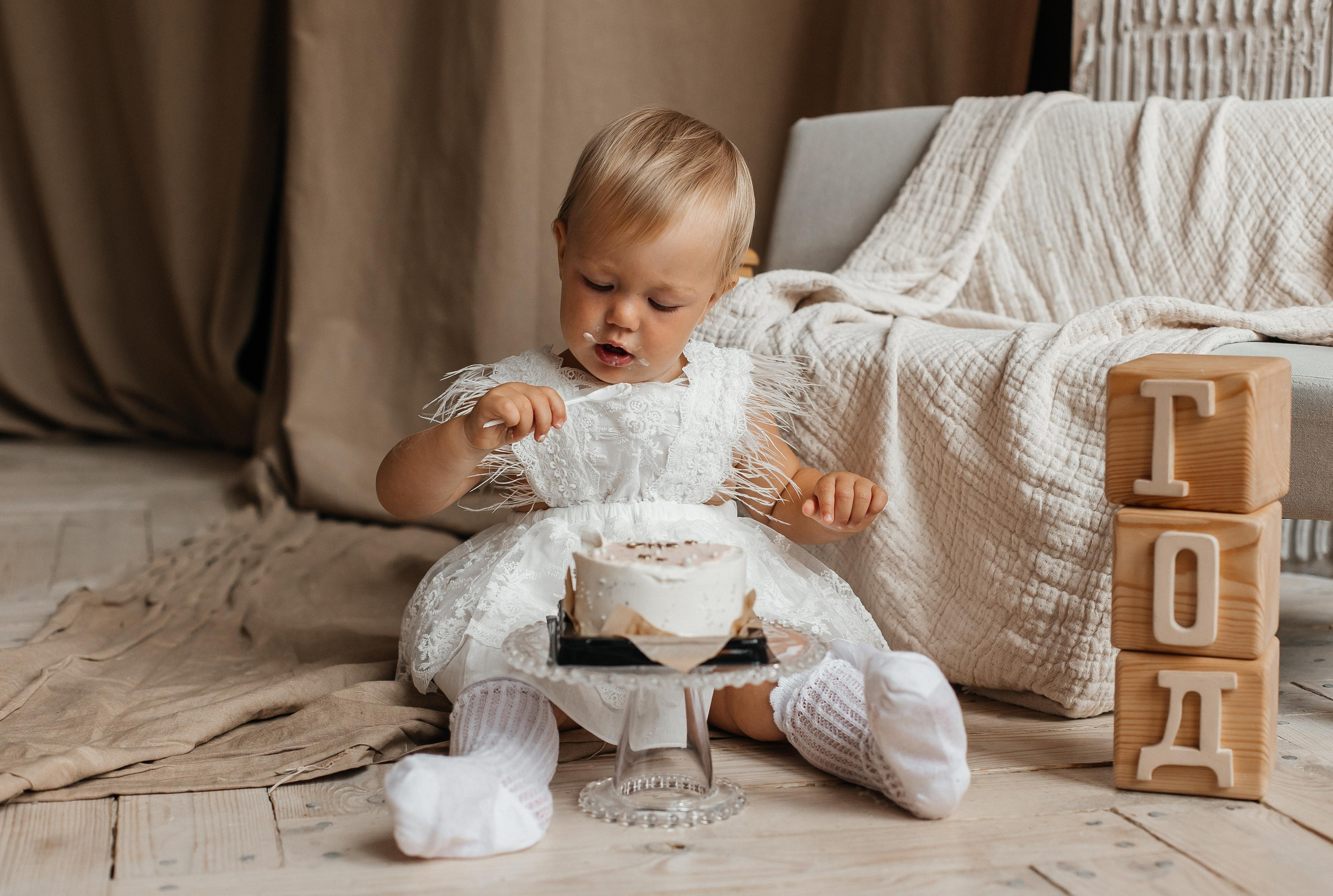 Семейная фотосессия (1 годик). Фотограф Авилова Дарья ● Тюмень● Съемка больших семей ●Архив поколений