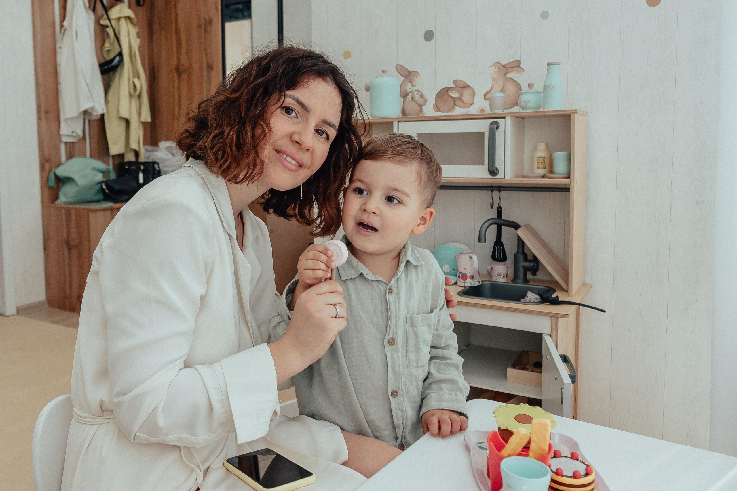 1 год в игровой. Фотограф Авилова Дарья ● Тюмень● Съемка больших семей ●Архив поколений