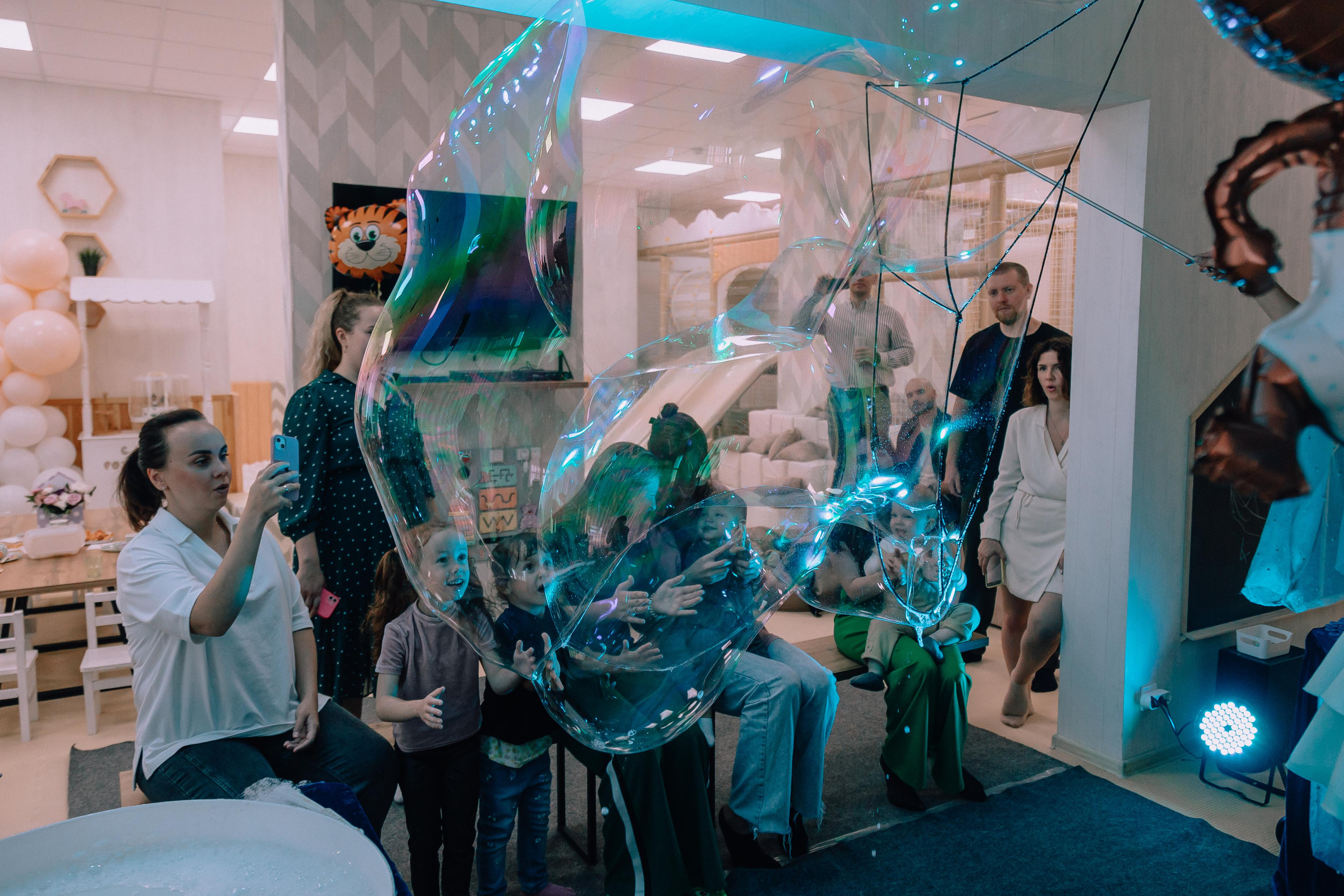 1 год в игровой. Фотограф Авилова Дарья ● Тюмень● Съемка больших семей ●Архив поколений