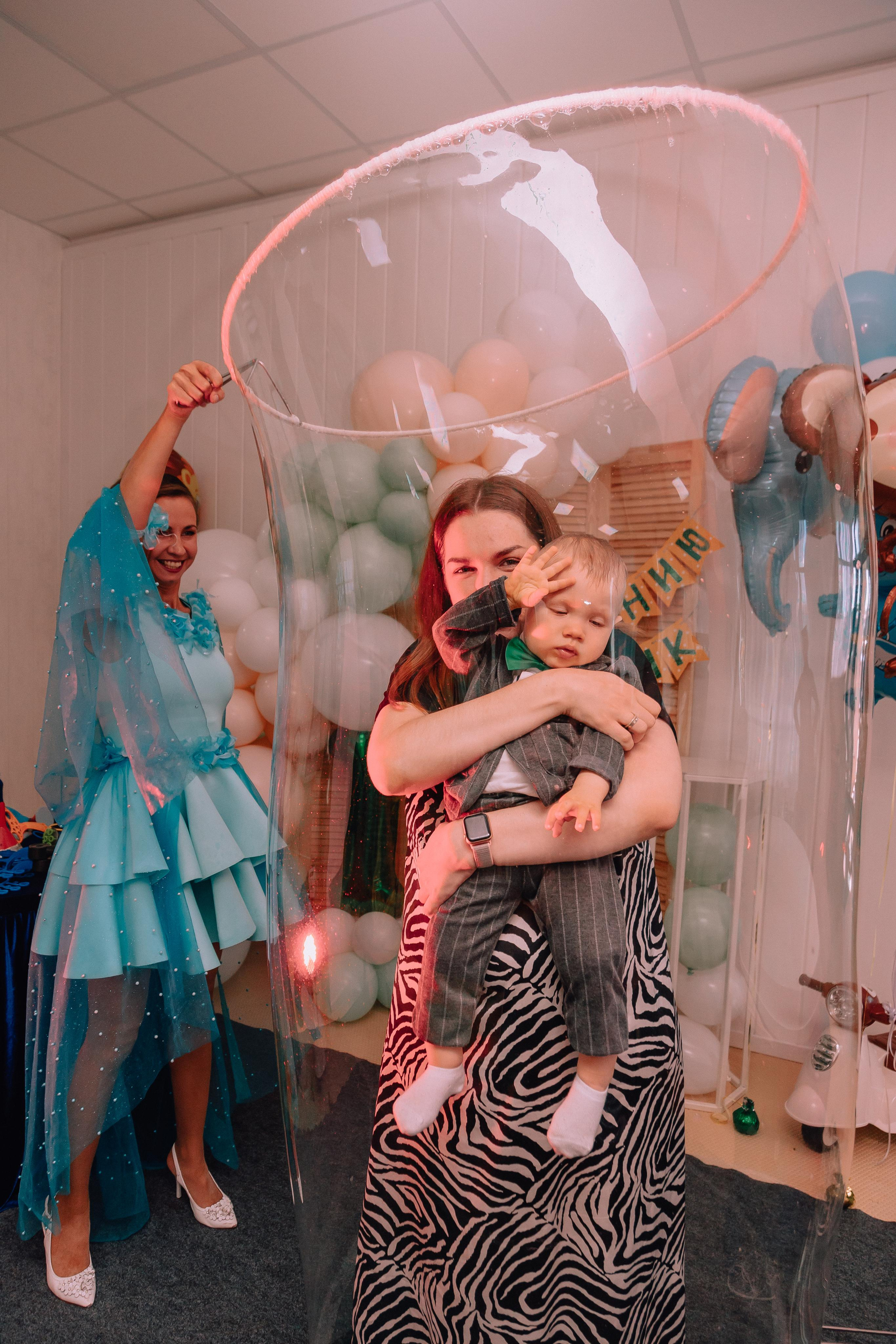 1 год в игровой. Фотограф Авилова Дарья ● Тюмень● Съемка больших семей ●Архив поколений