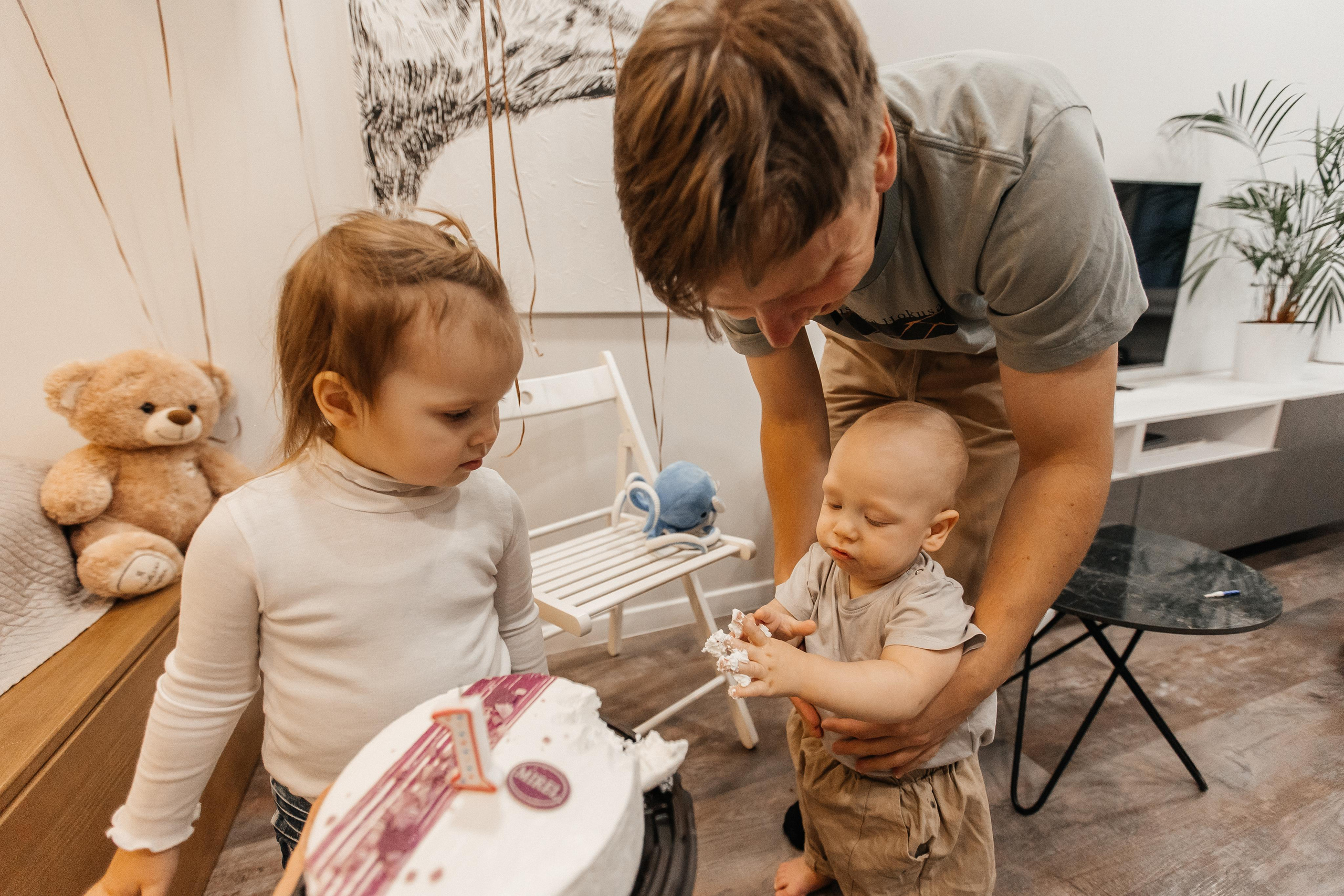 1 год дома. Фотограф Авилова Дарья ● Тюмень● Съемка больших семей ●Архив поколений