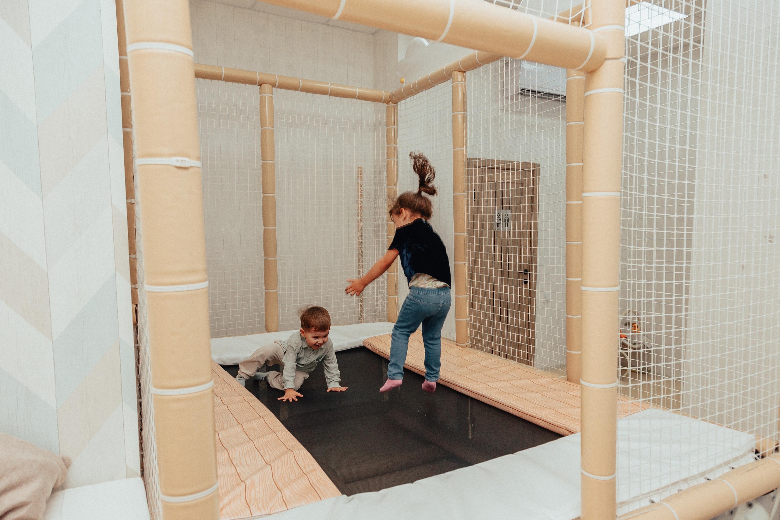 1 год в игровой. Фотограф Авилова Дарья ● Тюмень● Съемка больших семей ●Архив поколений